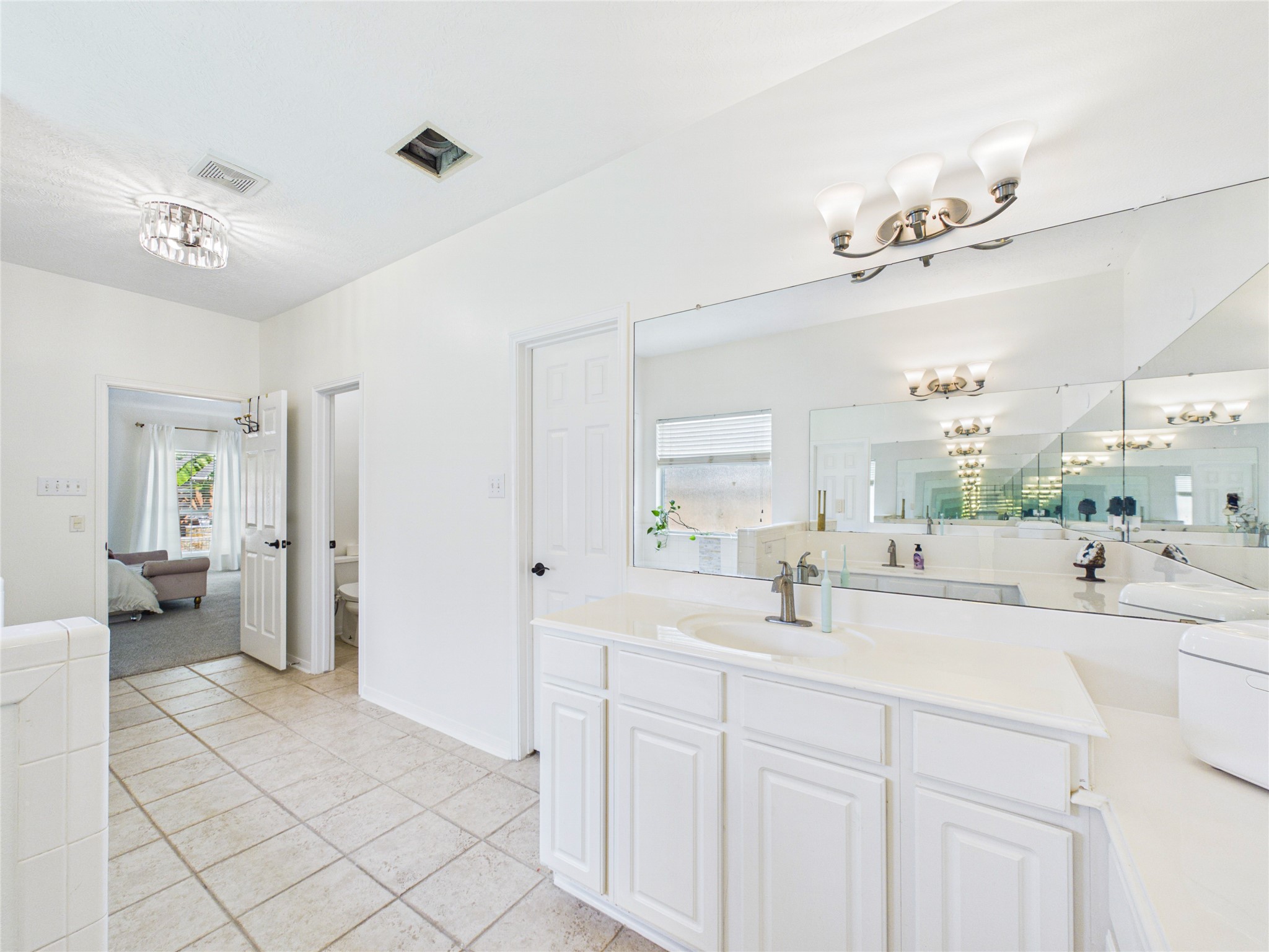 2876 Love Lane, Friendswood, TX 77546
