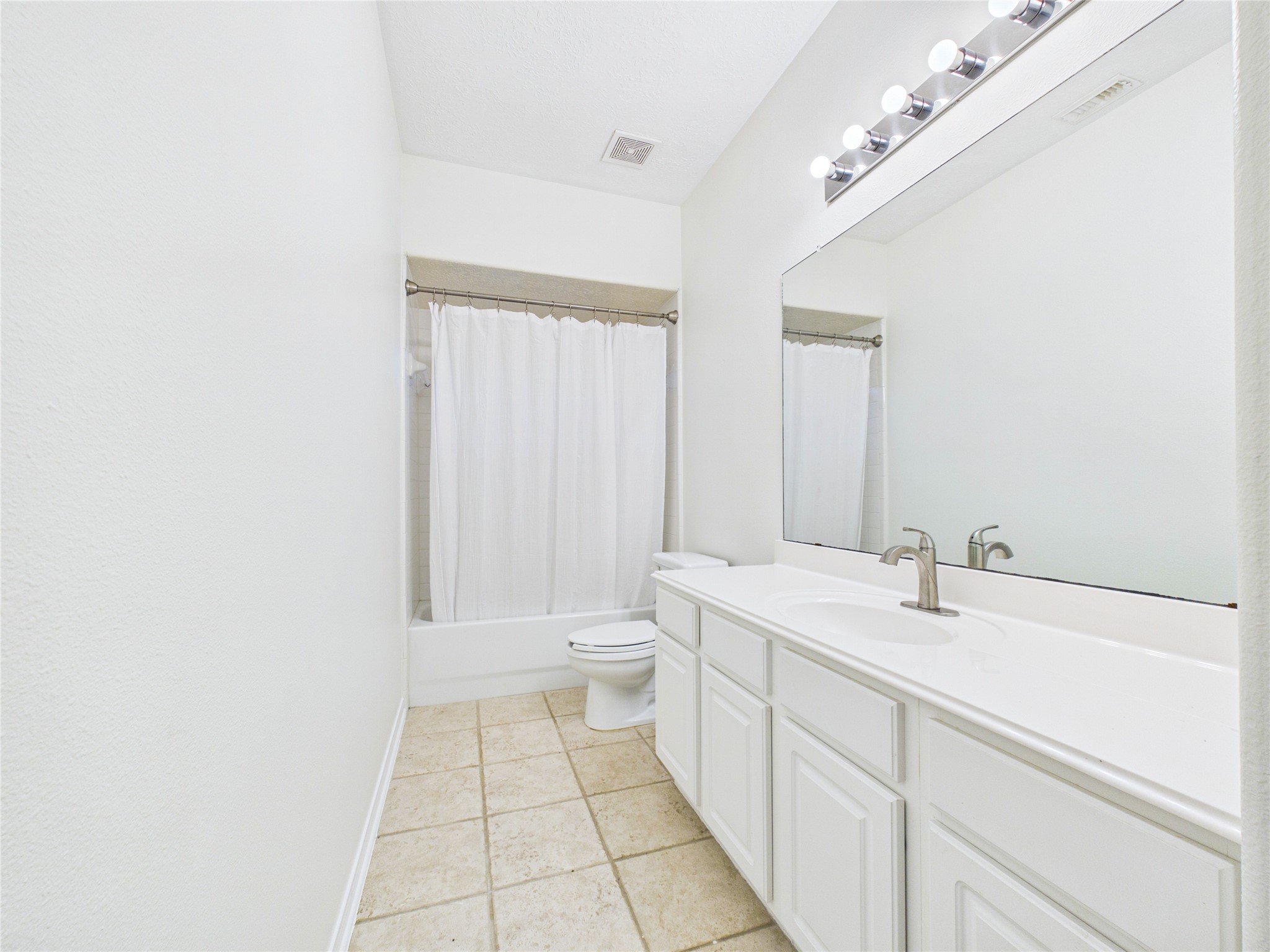 2876 Love Lane, Friendswood, TX 77546