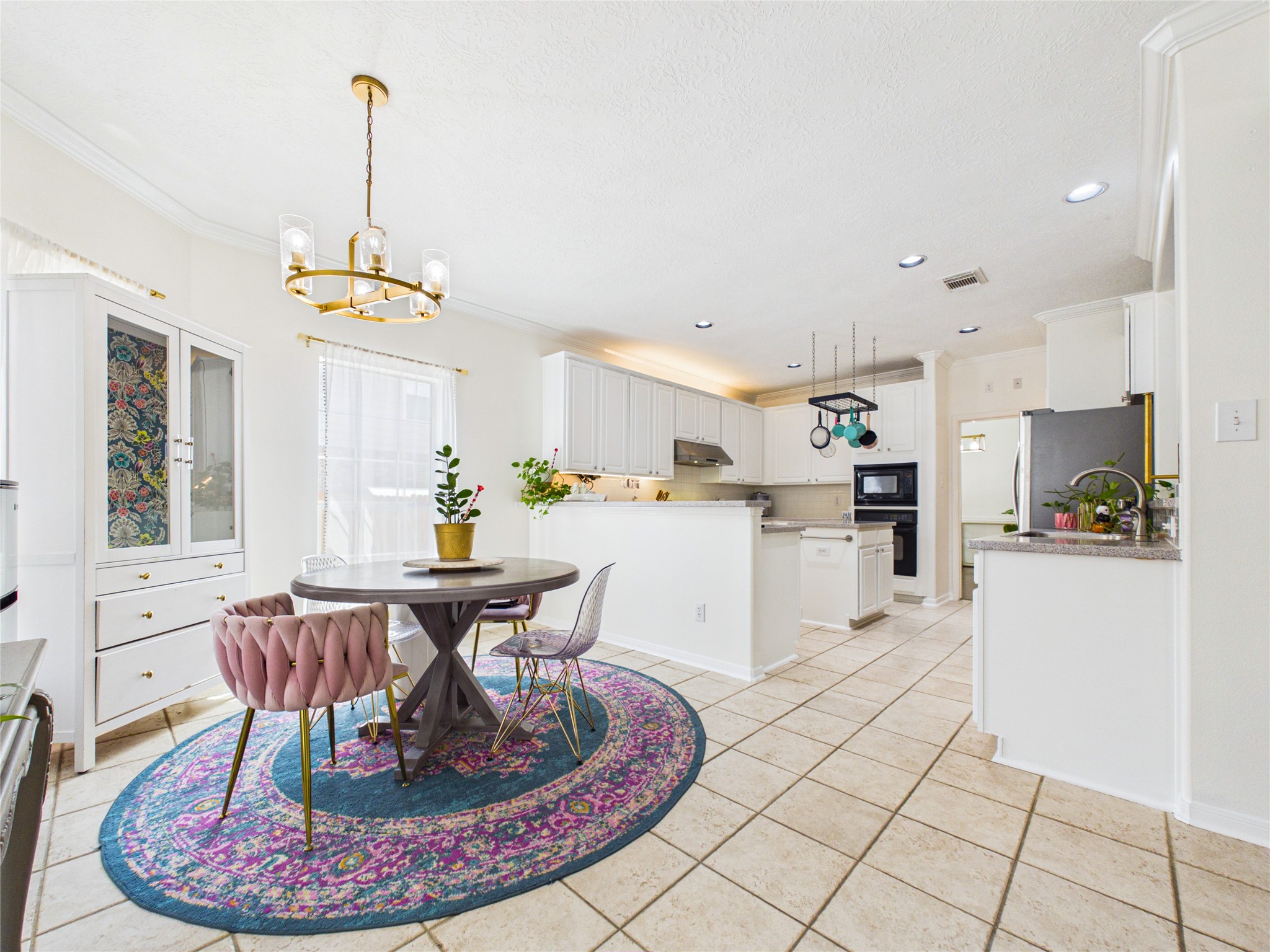 2876 Love Lane, Friendswood, TX 77546