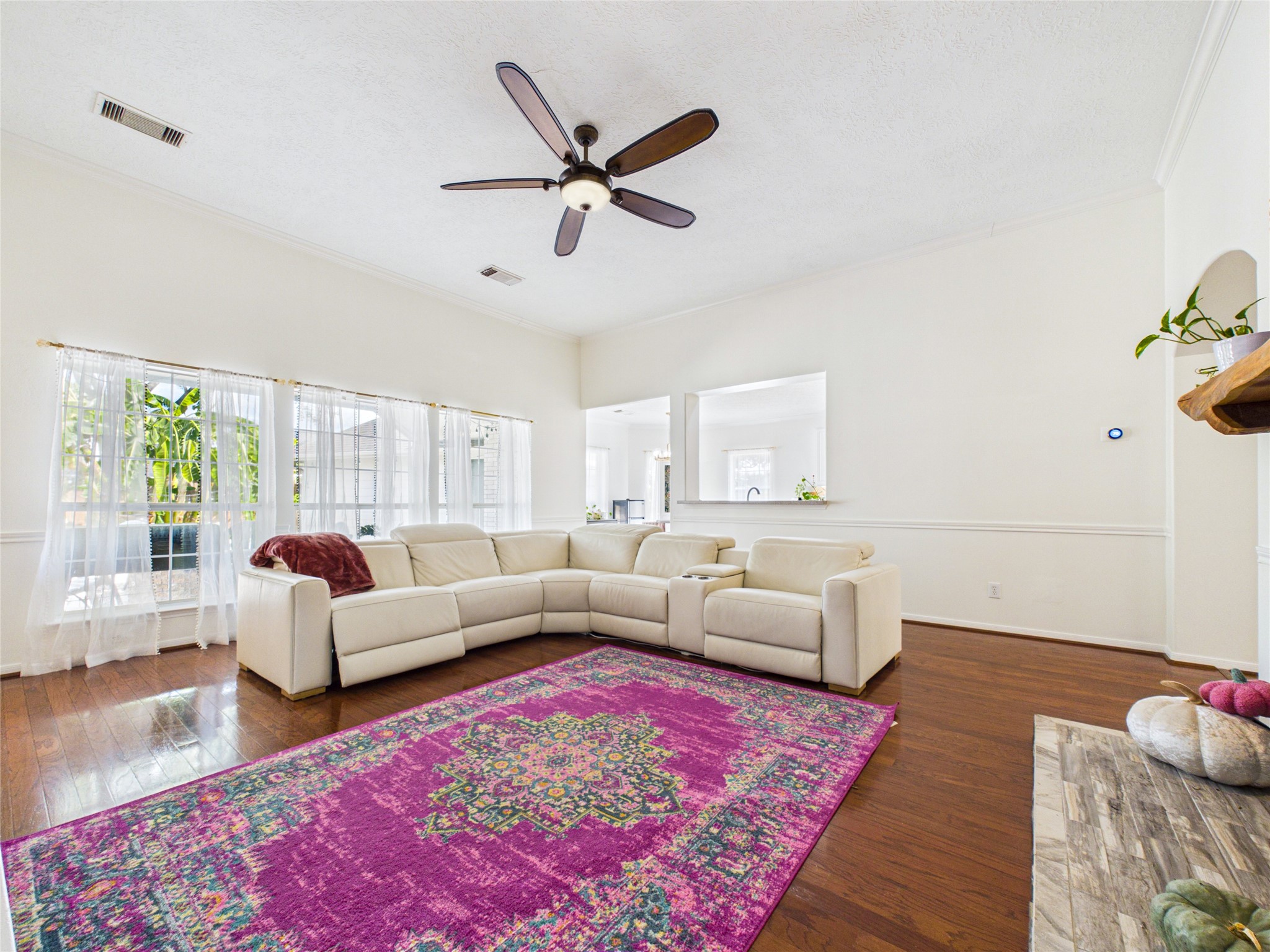 2876 Love Lane, Friendswood, TX 77546