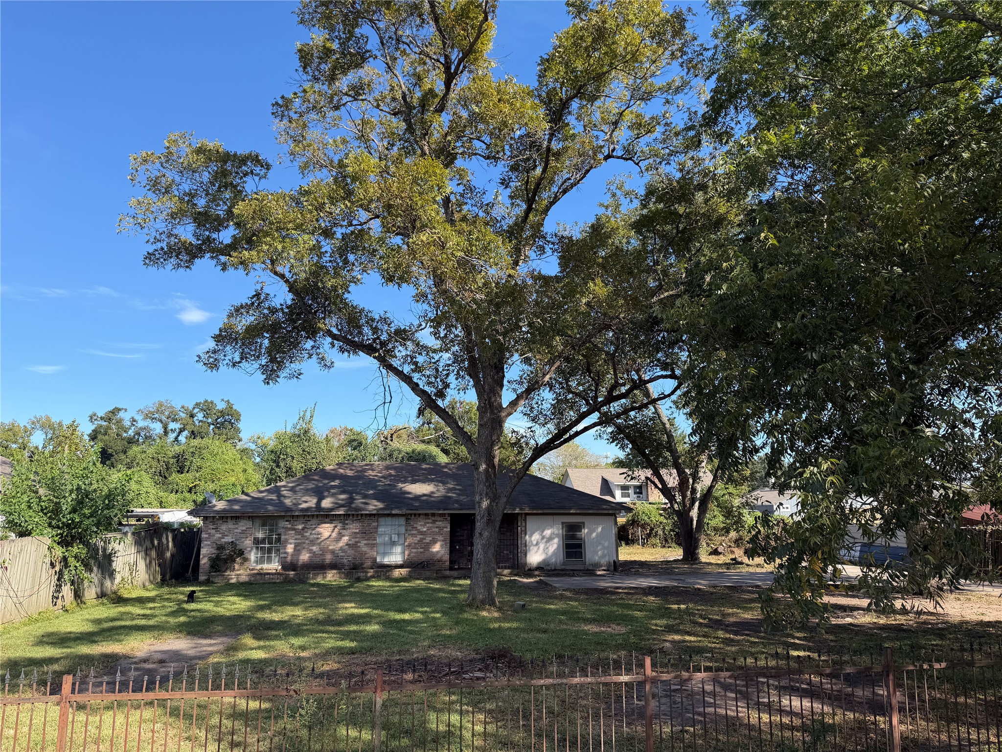 7102 Wendemere Street, Houston, TX 77088 7102 Wendemere Street, Houston, TX 77088
