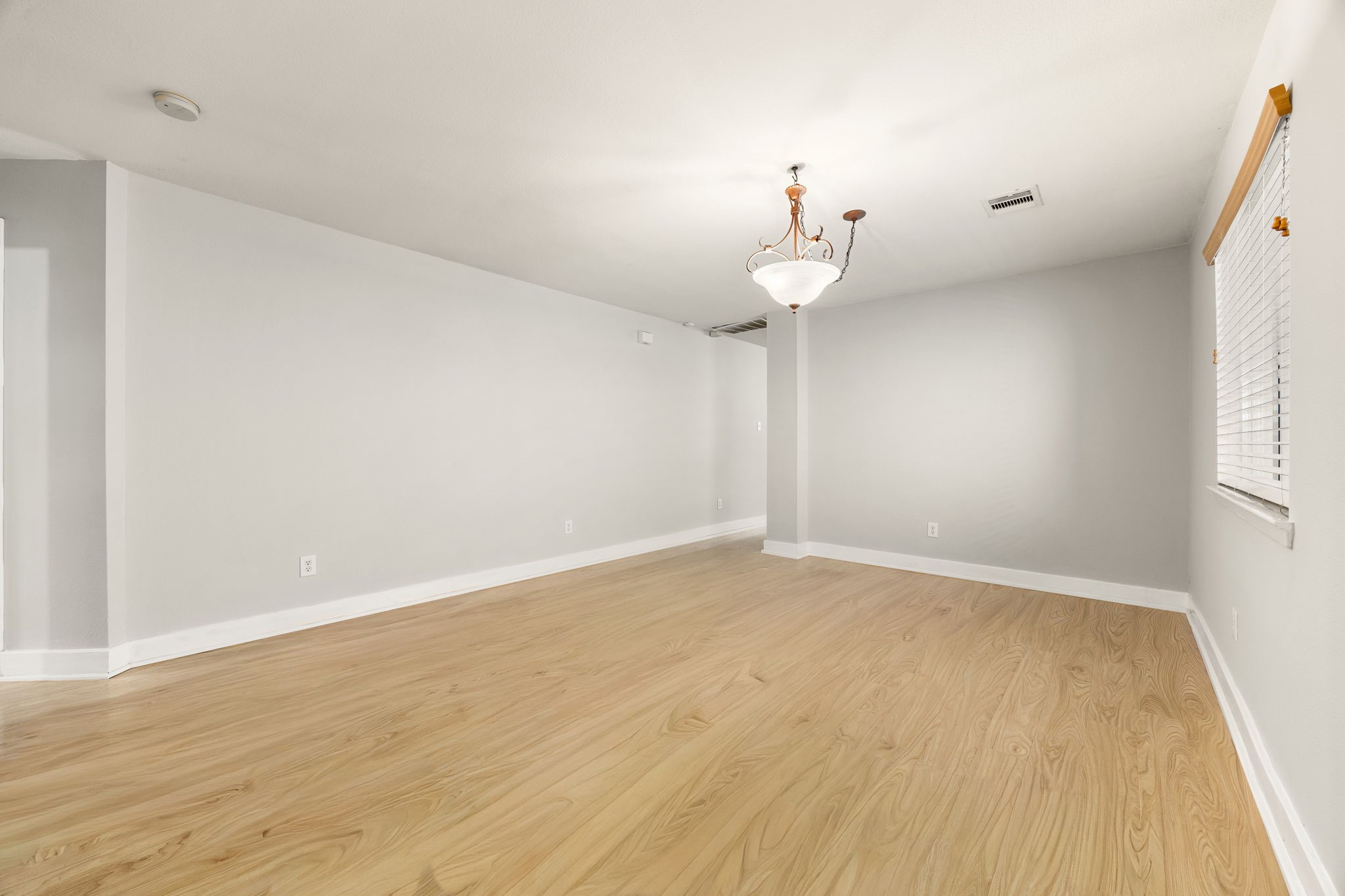 11728 Chanteloup Drive, Houston, TX 77047