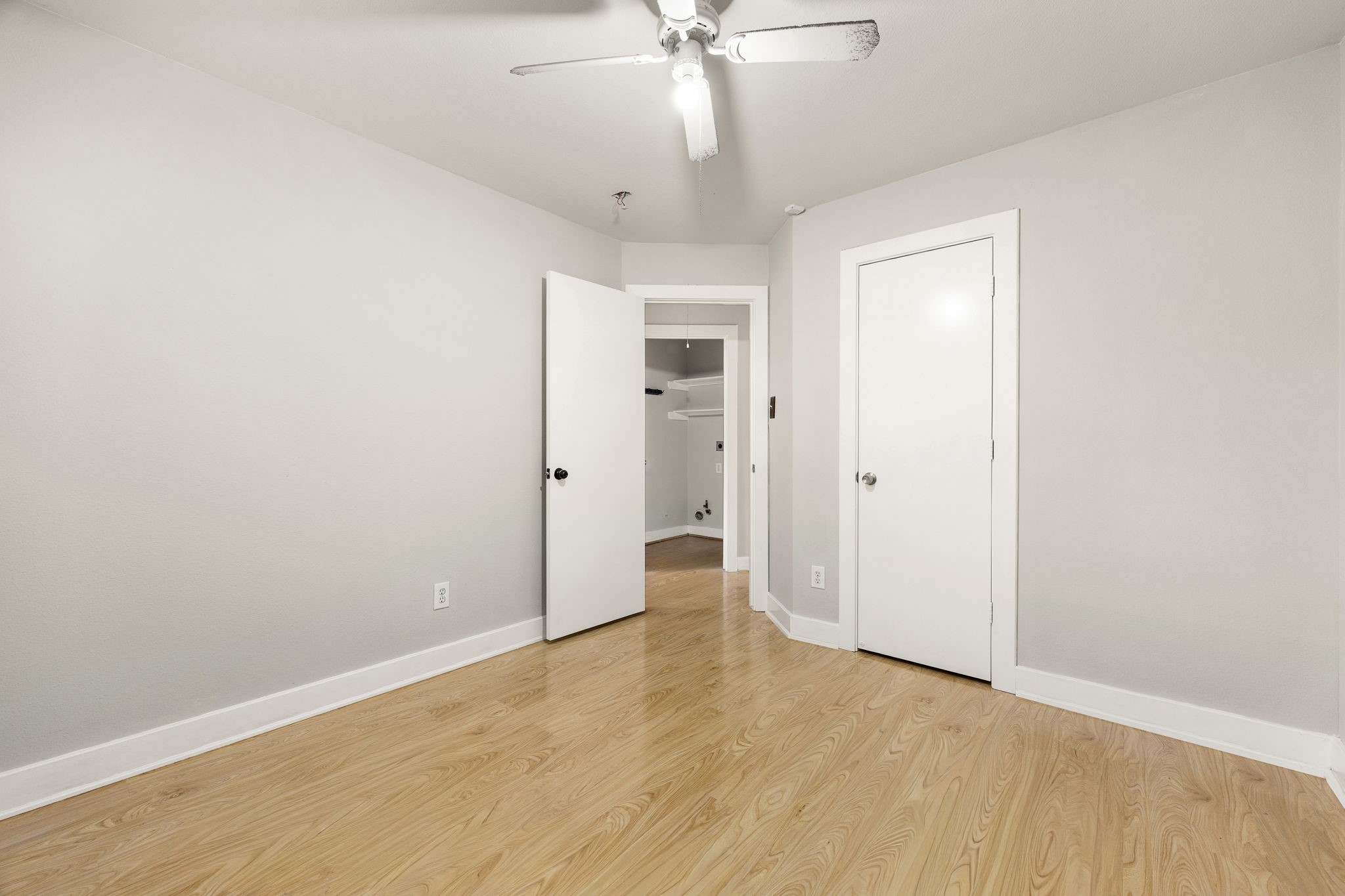11728 Chanteloup Drive, Houston, TX 77047