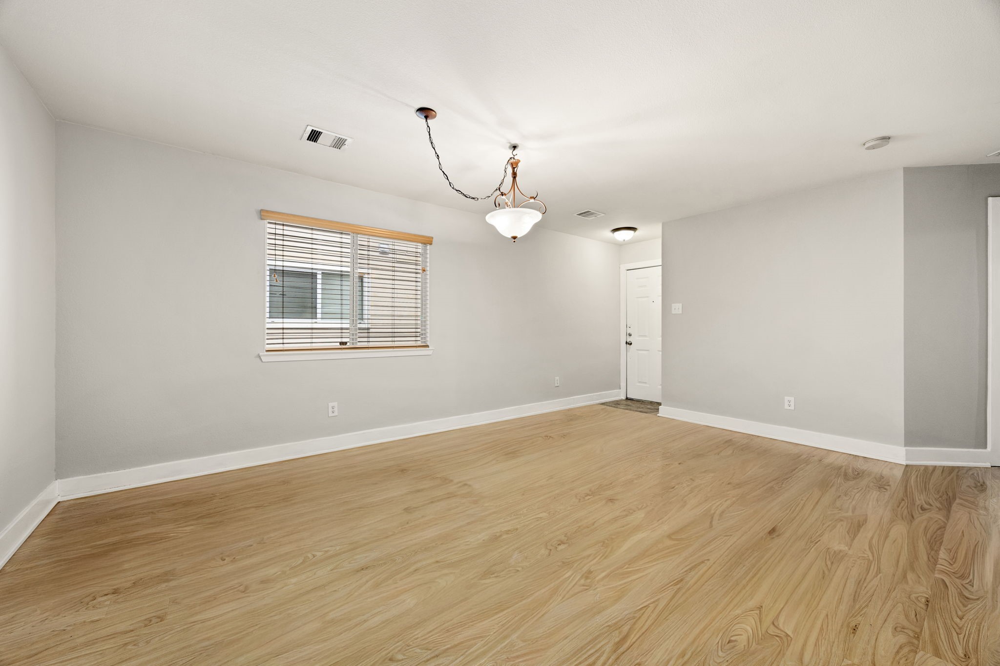 11728 Chanteloup Drive, Houston, TX 77047