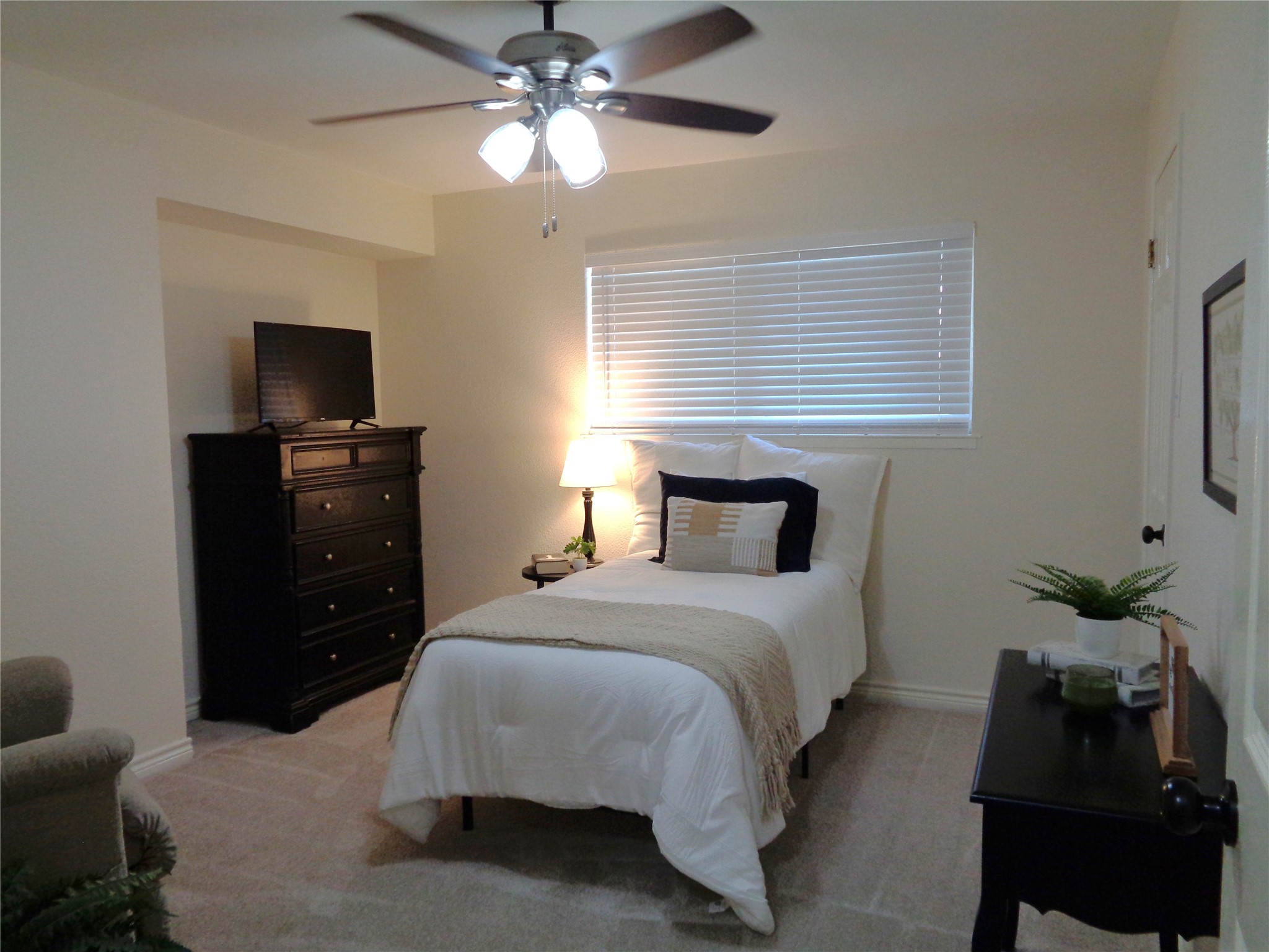 Bedroom #1