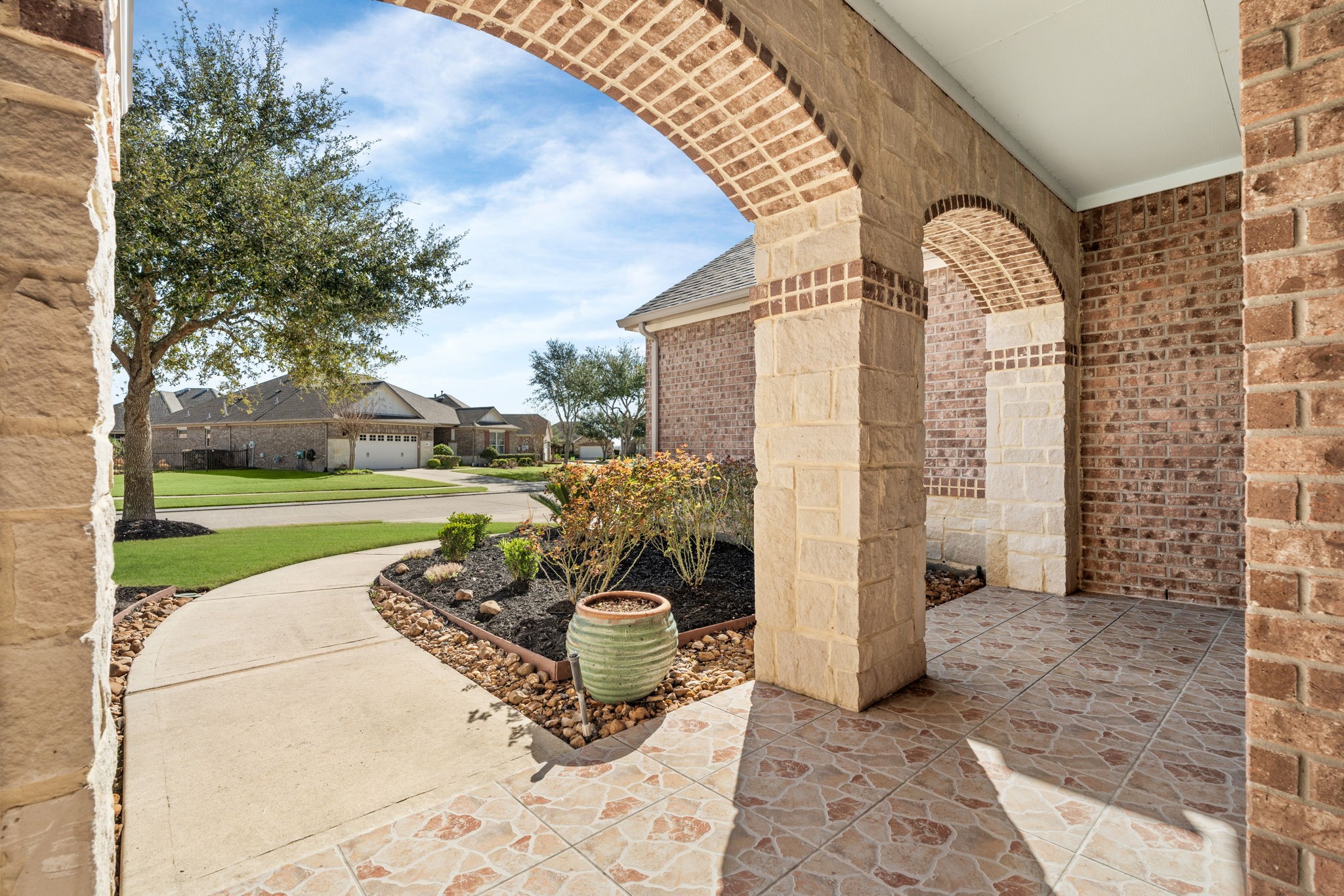 Spacious patio, perfect for your potted plants and relaxing chairs to take in peaceful views. Spacious patio, perfect for your potted plants and relaxing chairs to take in peaceful views.