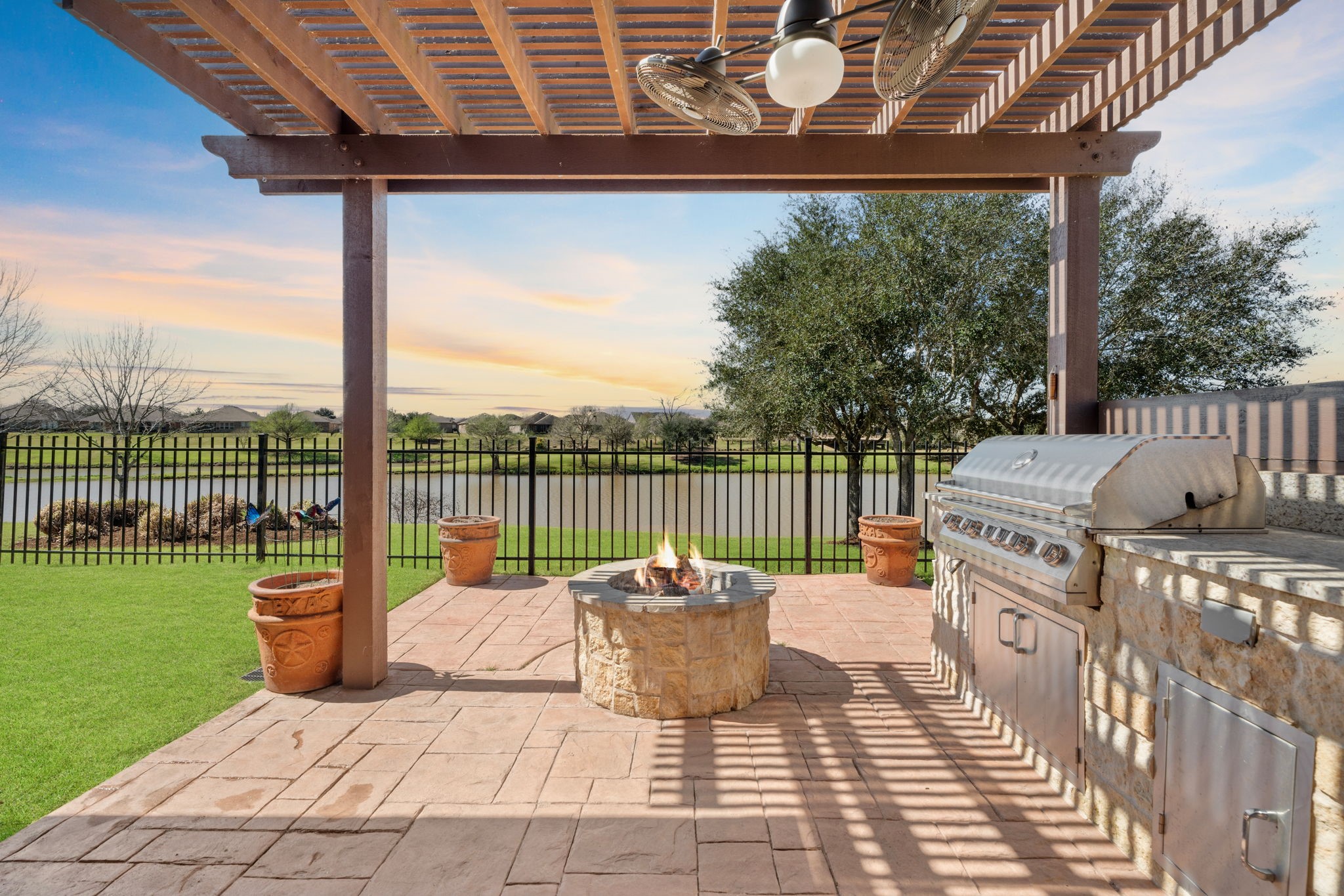 Whether you're a seasoned grill master or simply enjoy cooking the outdoor kitchen provides the perfect setting, offering ample space for food preparation.