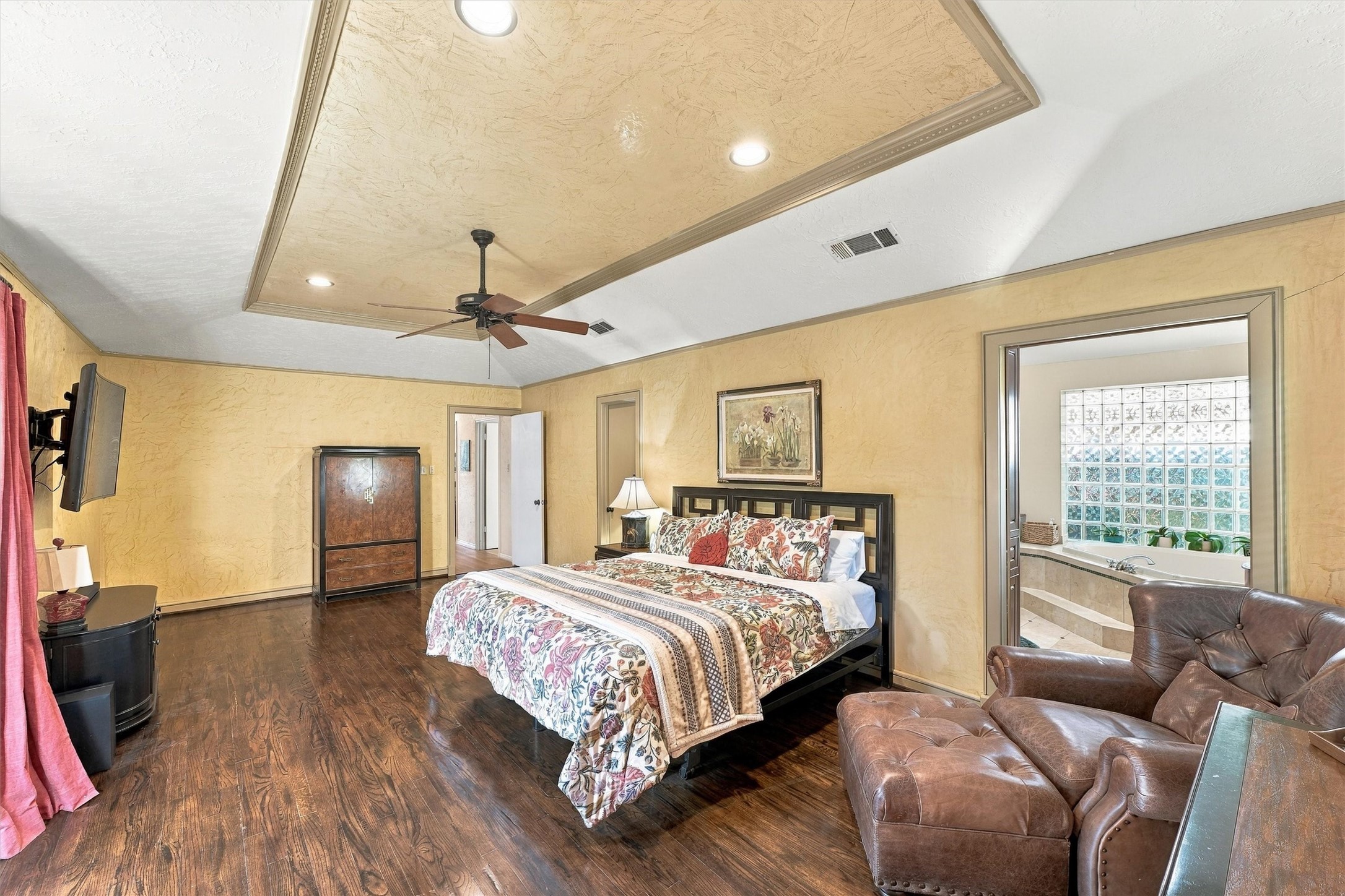 11802 Stillwater Drive, Houston, TX 77070