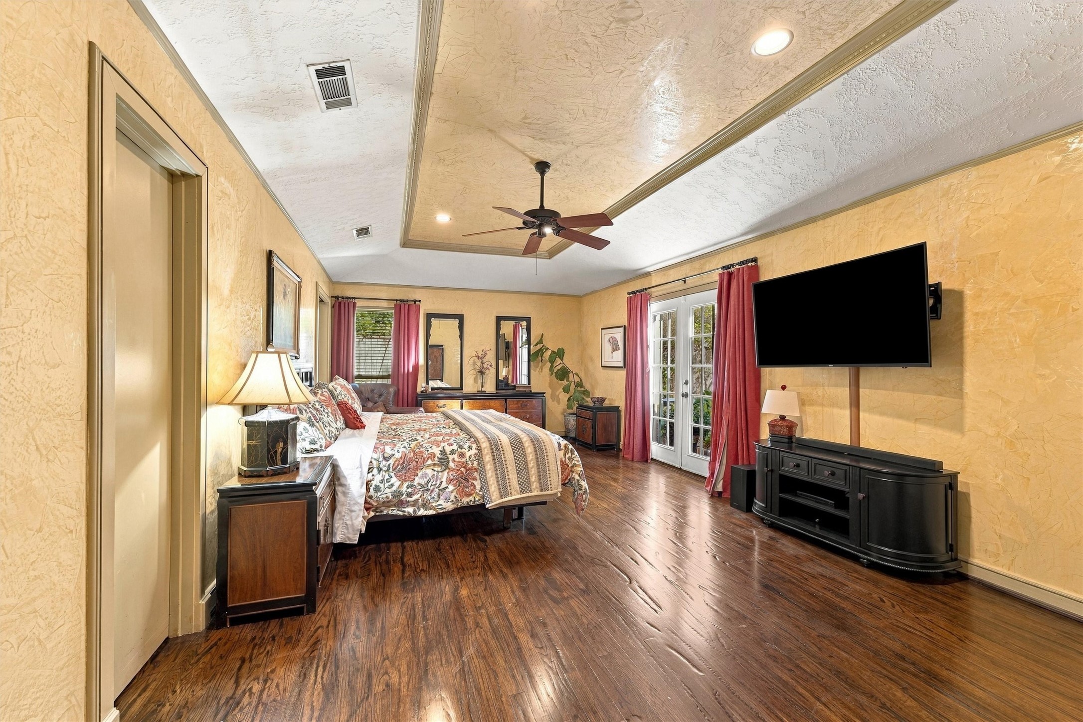 11802 Stillwater Drive, Houston, TX 77070