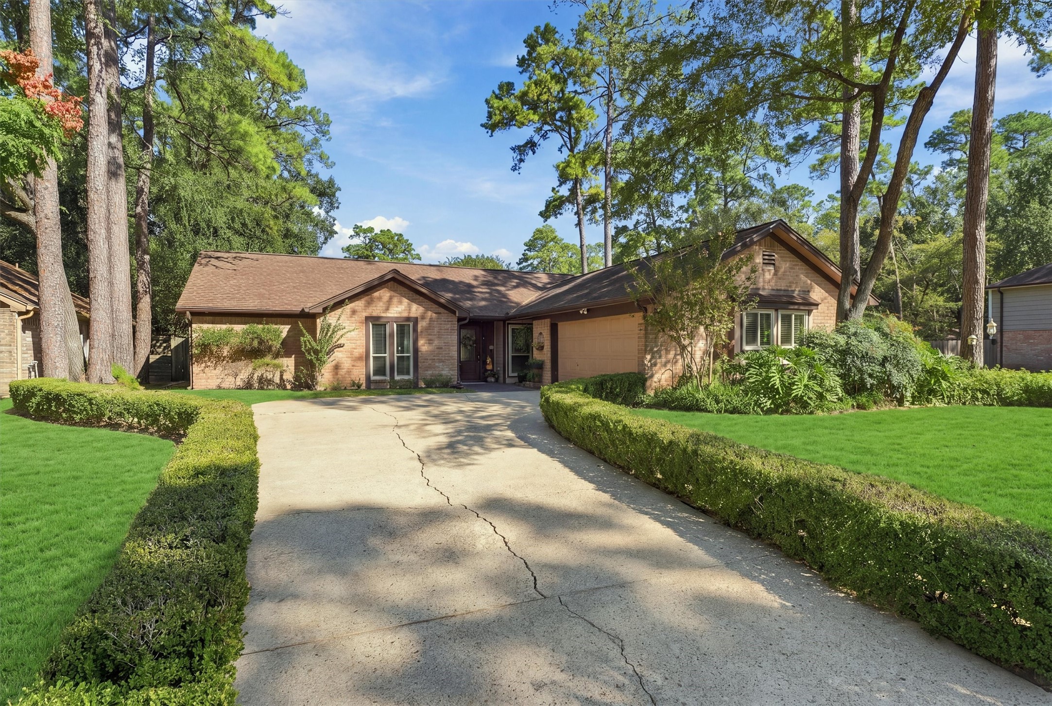 11802 Stillwater Drive, Houston, TX 77070