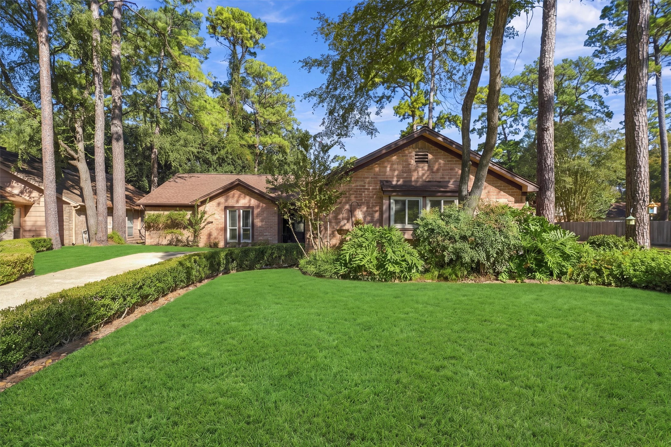 11802 Stillwater Drive, Houston, TX 77070 11802 Stillwater Drive, Houston, TX 77070