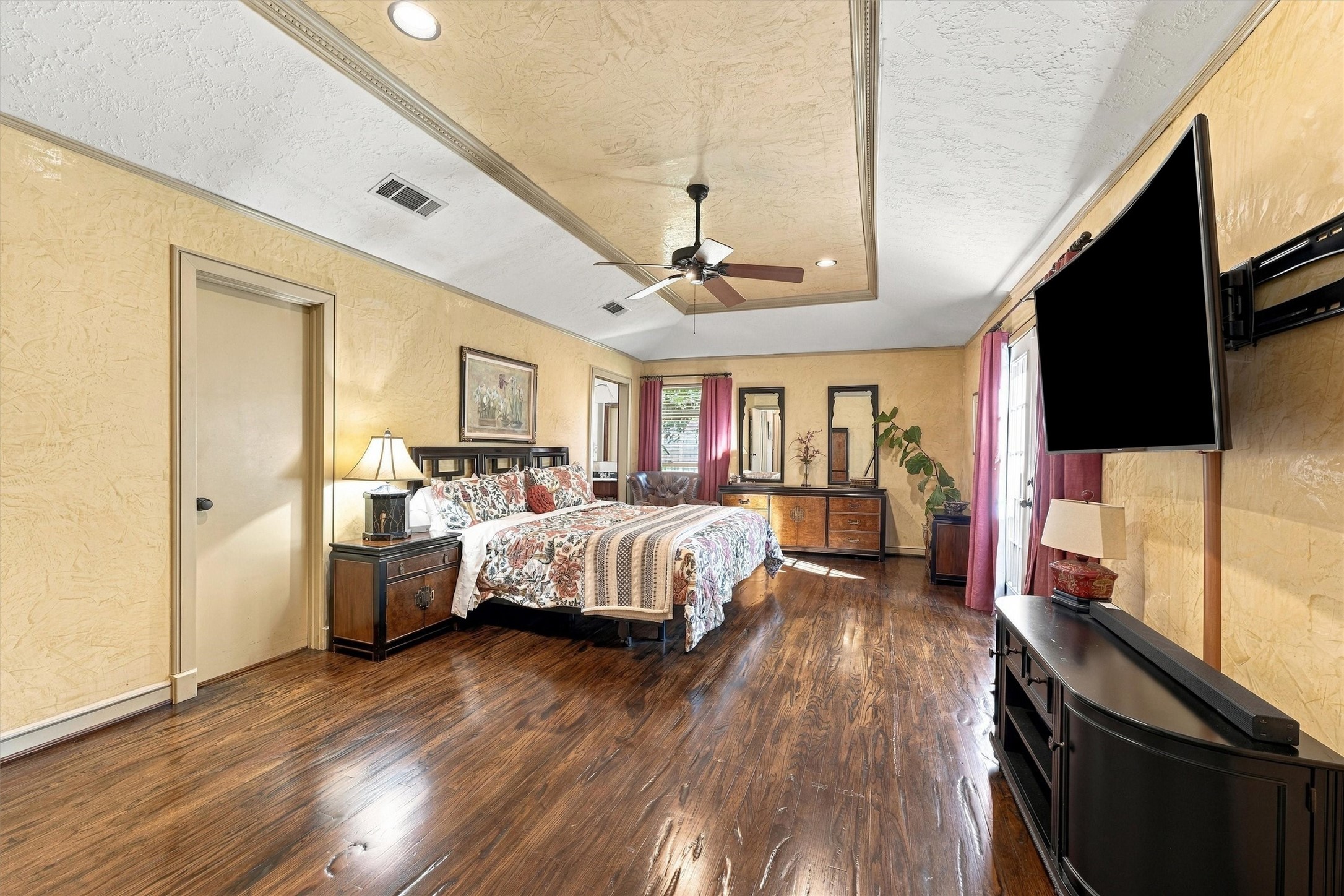 11802 Stillwater Drive, Houston, TX 77070