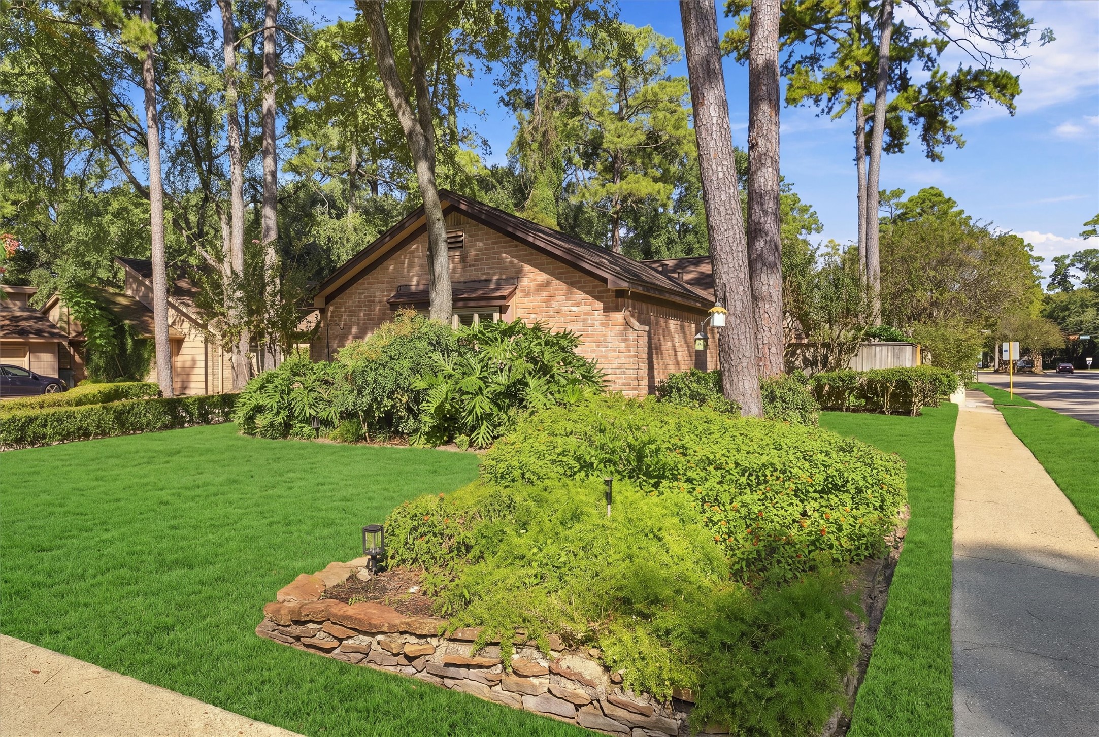 11802 Stillwater Drive, Houston, TX 77070