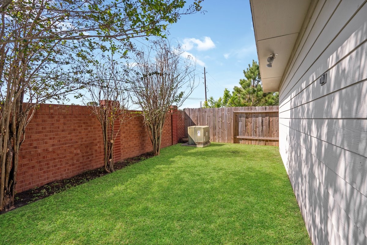 16715 Shallow Ridge Boulevard, Houston, TX 77095