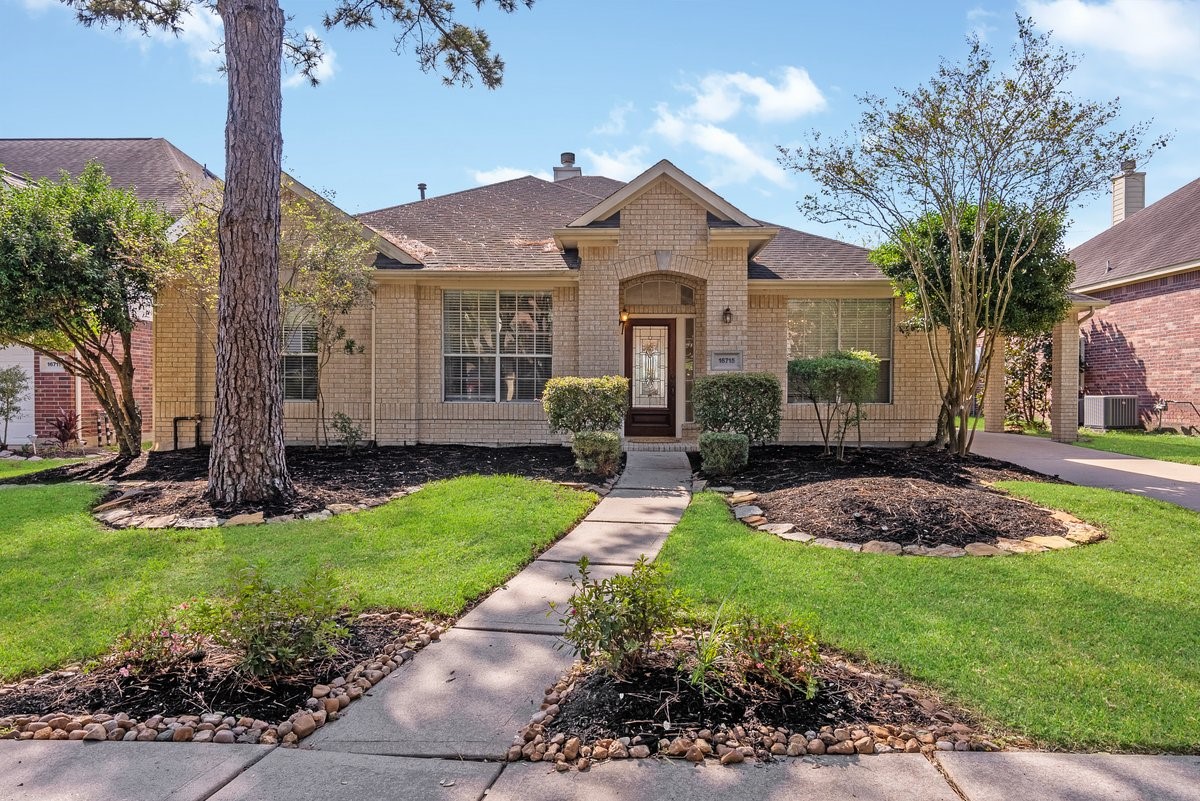 16715 Shallow Ridge Boulevard, Houston, TX 77095 16715 Shallow Ridge Boulevard, Houston, TX 77095