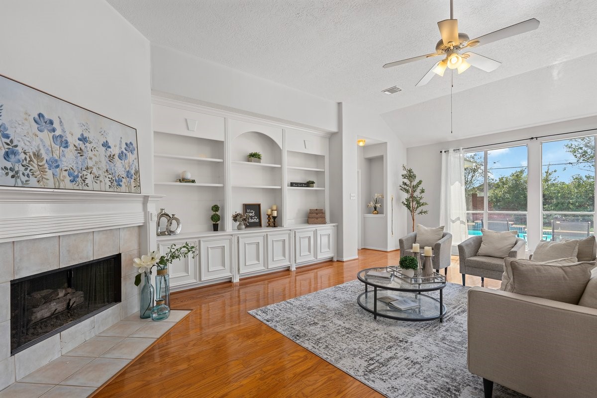 16715 Shallow Ridge Boulevard, Houston, TX 77095