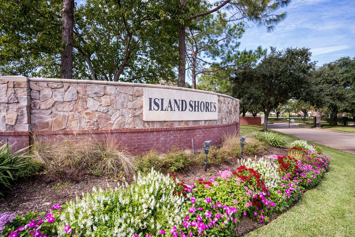 16715 Shallow Ridge Boulevard, Houston, TX 77095