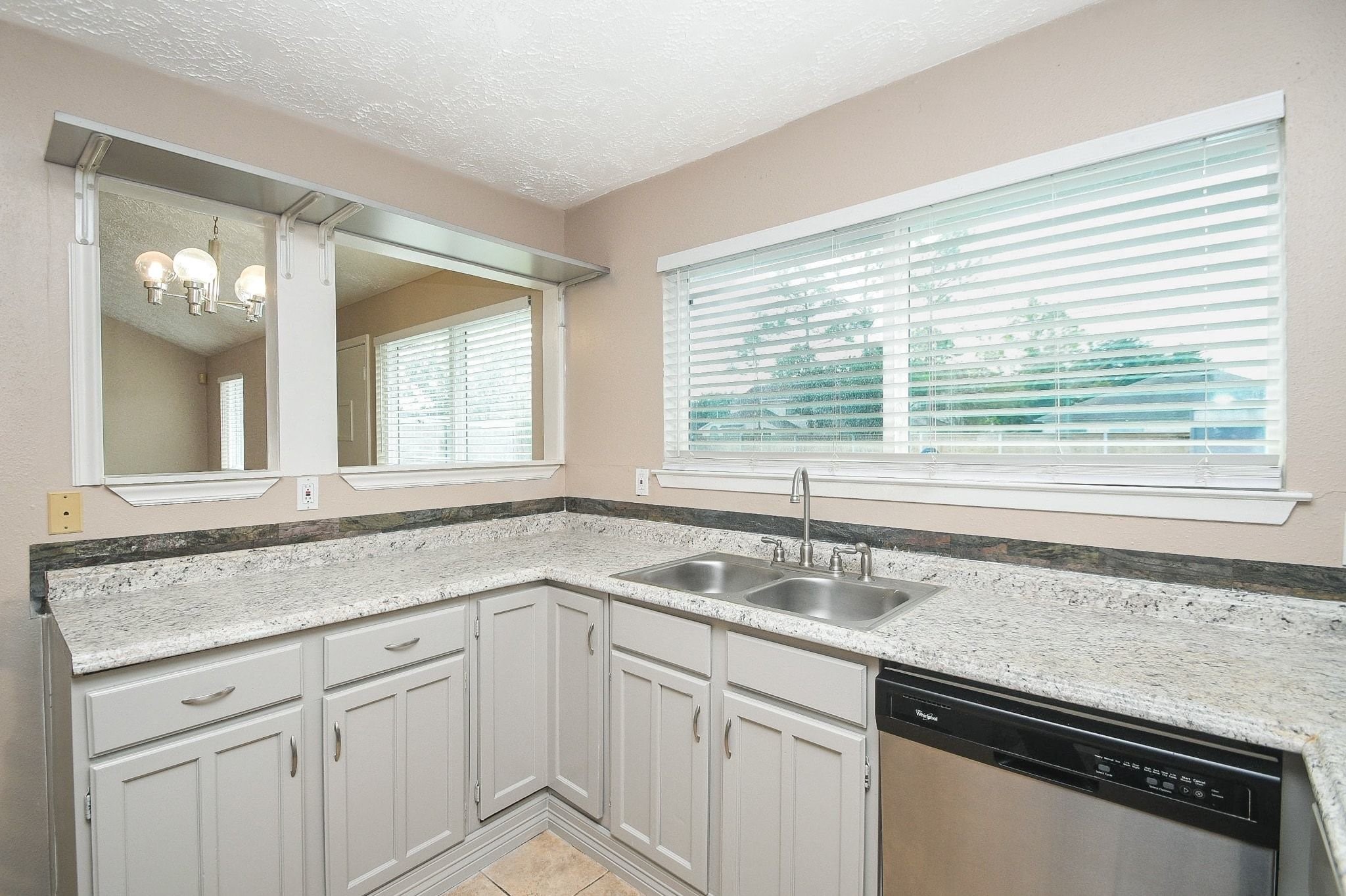 2058 Feather Ridge Drive, Missouri City, TX 77489
