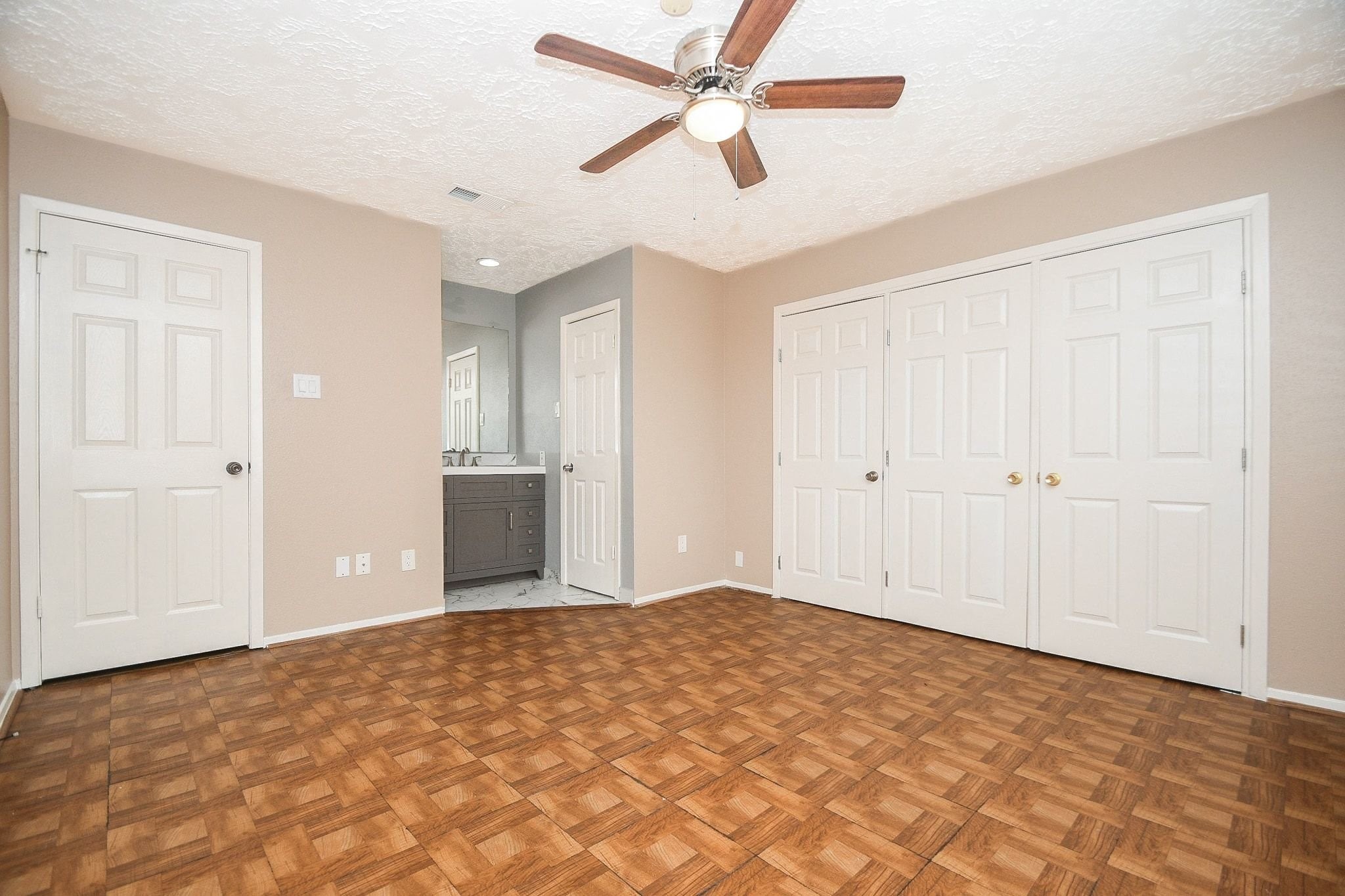 2058 Feather Ridge Drive, Missouri City, TX 77489