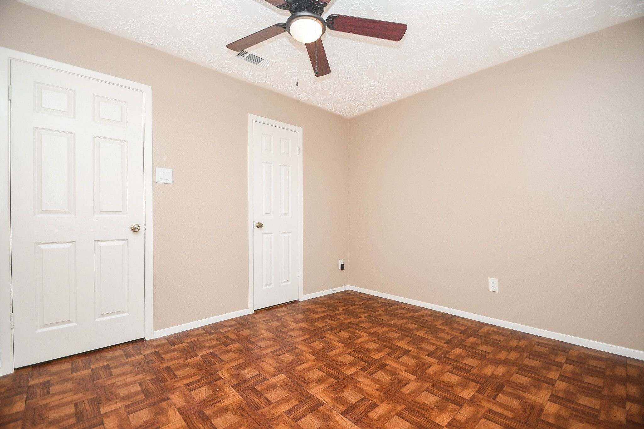 2058 Feather Ridge Drive, Missouri City, TX 77489