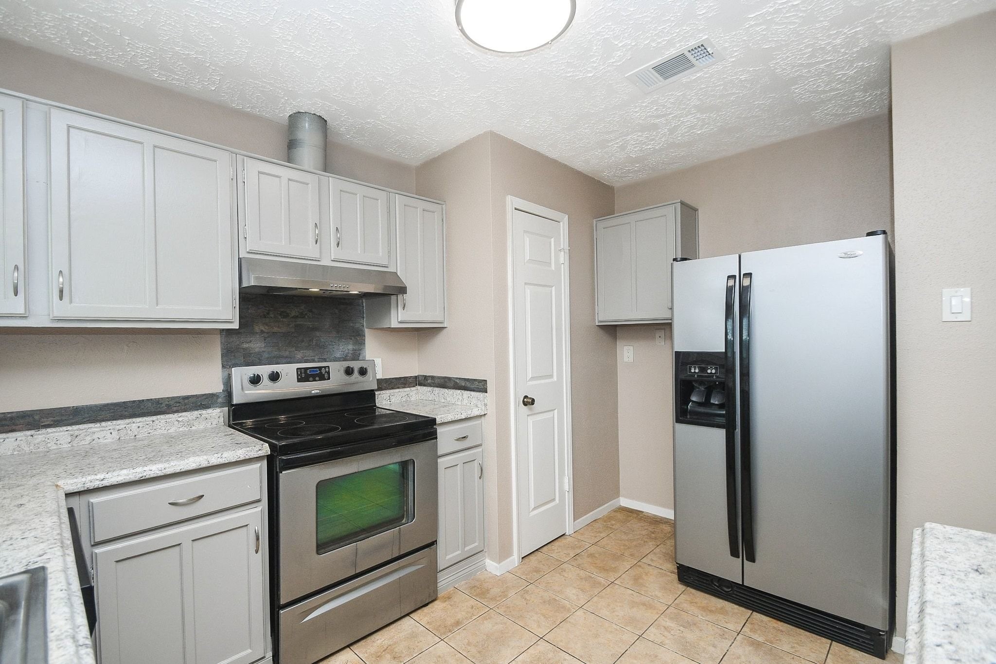 2058 Feather Ridge Drive, Missouri City, TX 77489