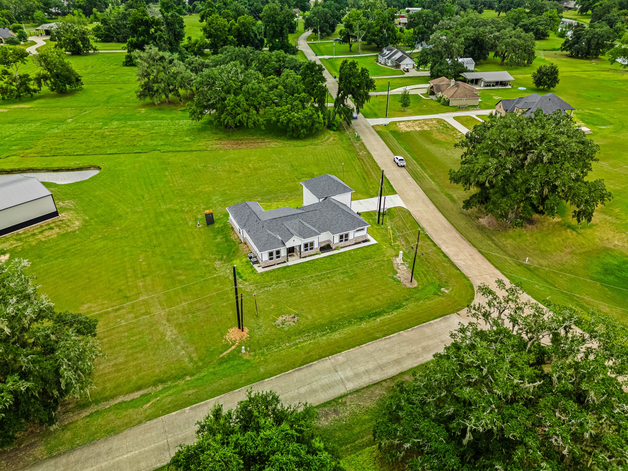 500 Campfire Trail, Angleton, TX 77515