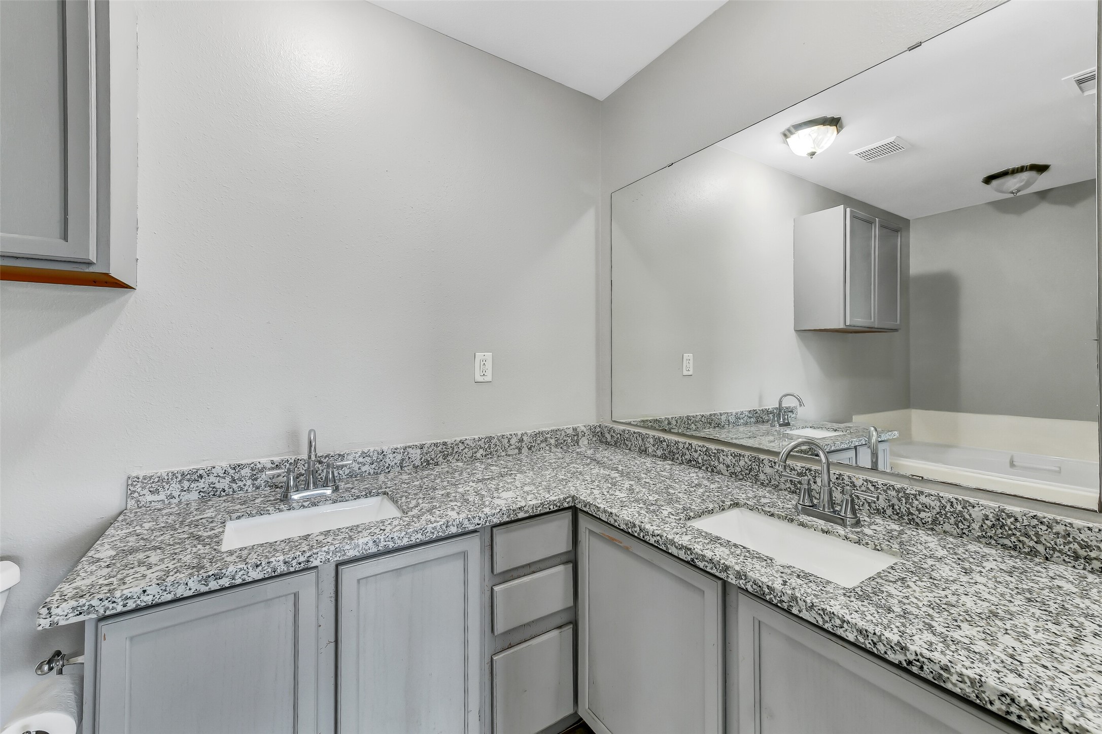 1C Prairie Knoll Drive, La Marque, TX 77510