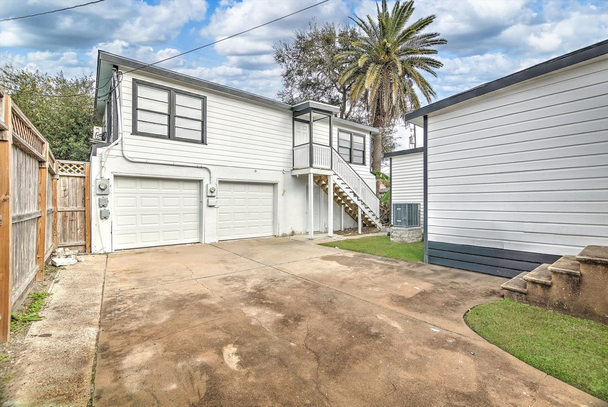 4006 Avenue R 1/2 Rear, #Down, Galveston, TX 77550 4006 Avenue R 1/2 Rear, #Down, Galveston, TX 77550