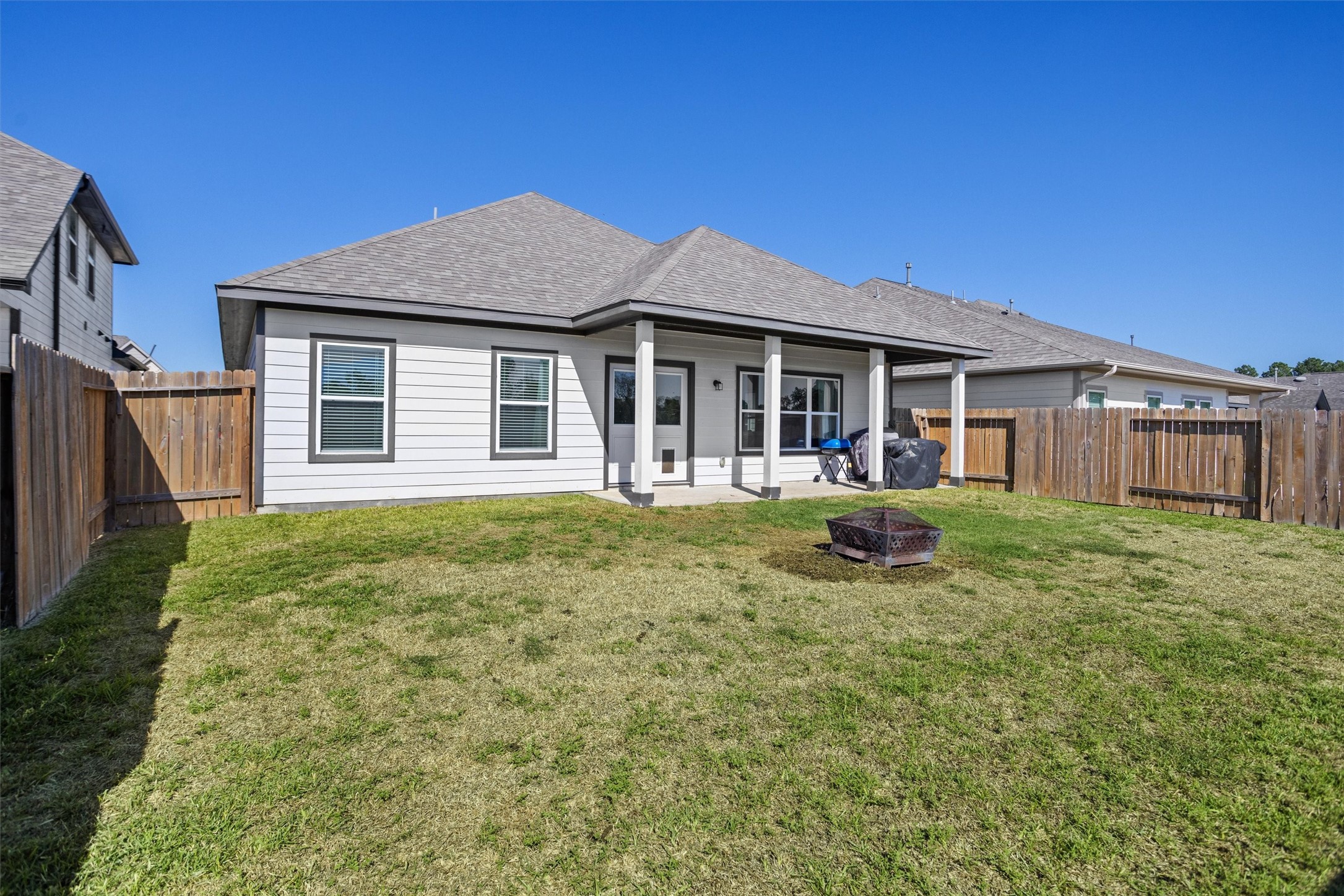 11731 Eclipse Drive, Willis, TX 77318