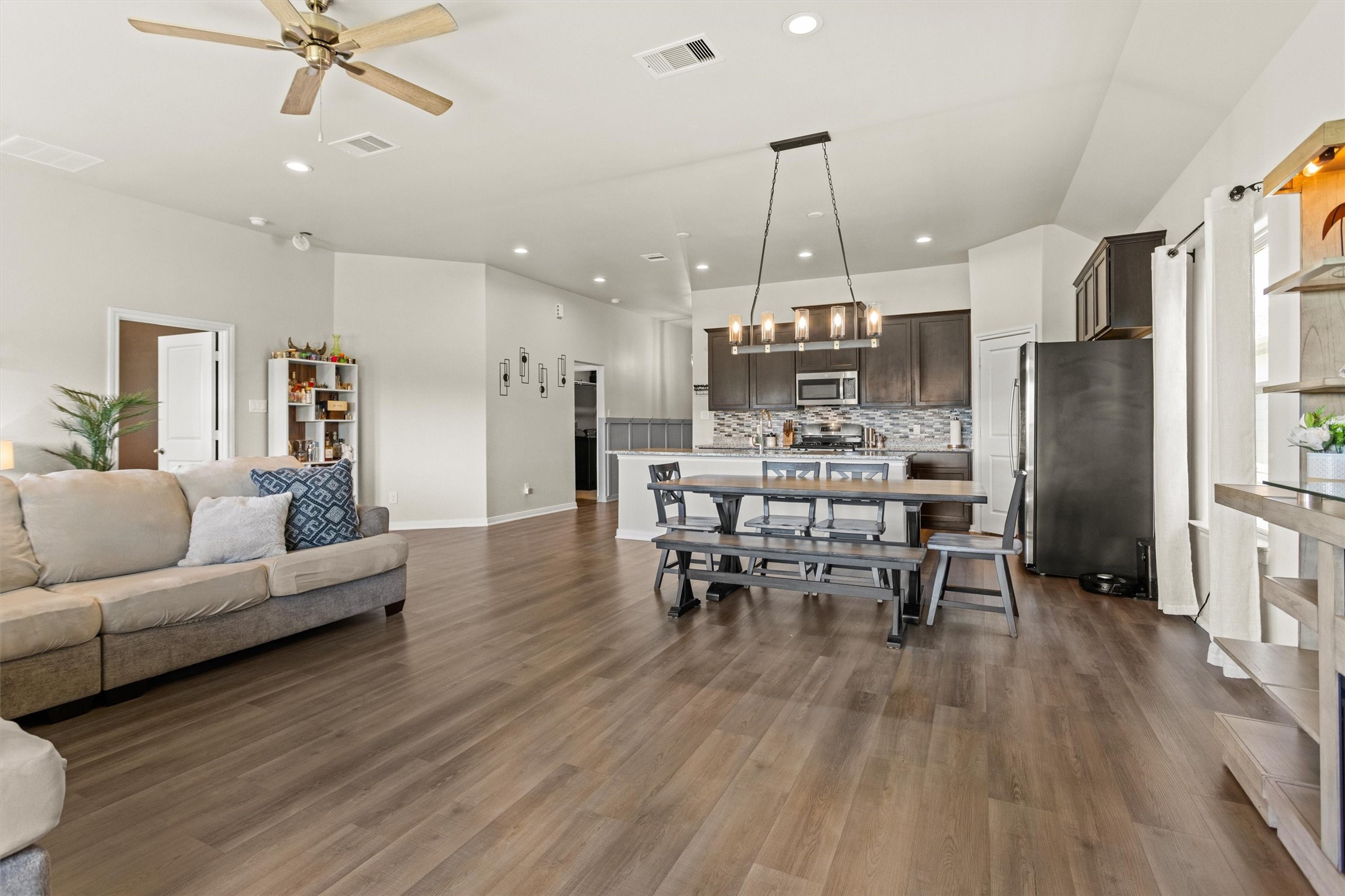 Open concept floor plan.