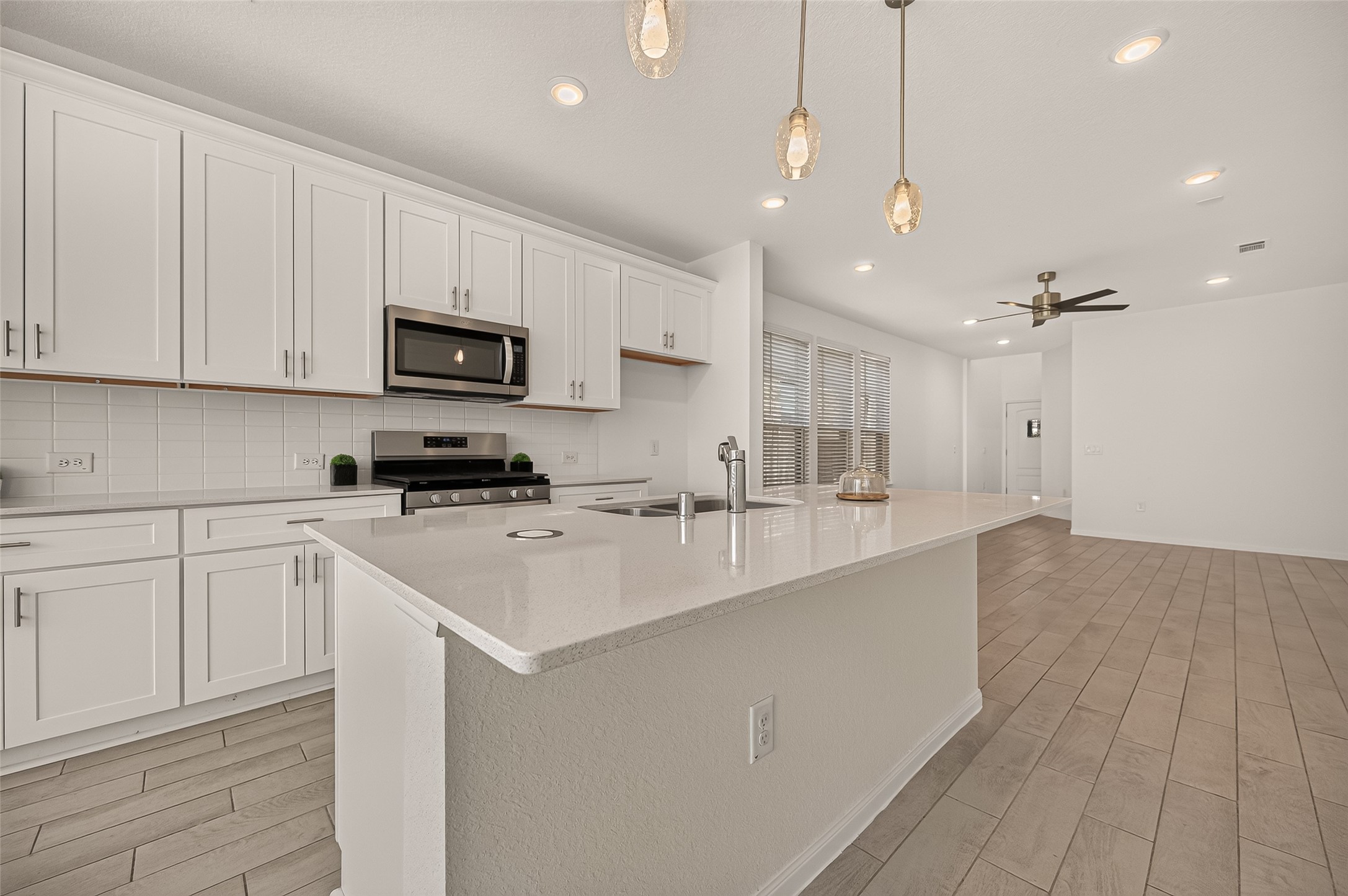 18239 Sonresa Way, Tomball, TX 77377