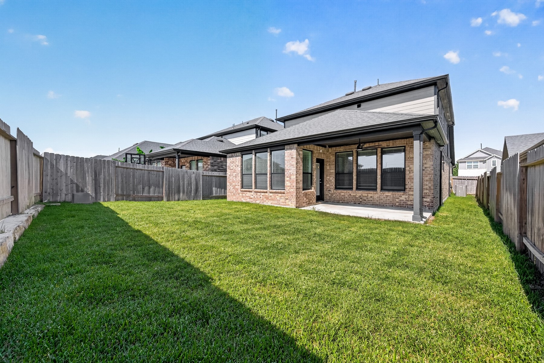 18239 Sonresa Way, Tomball, TX 77377