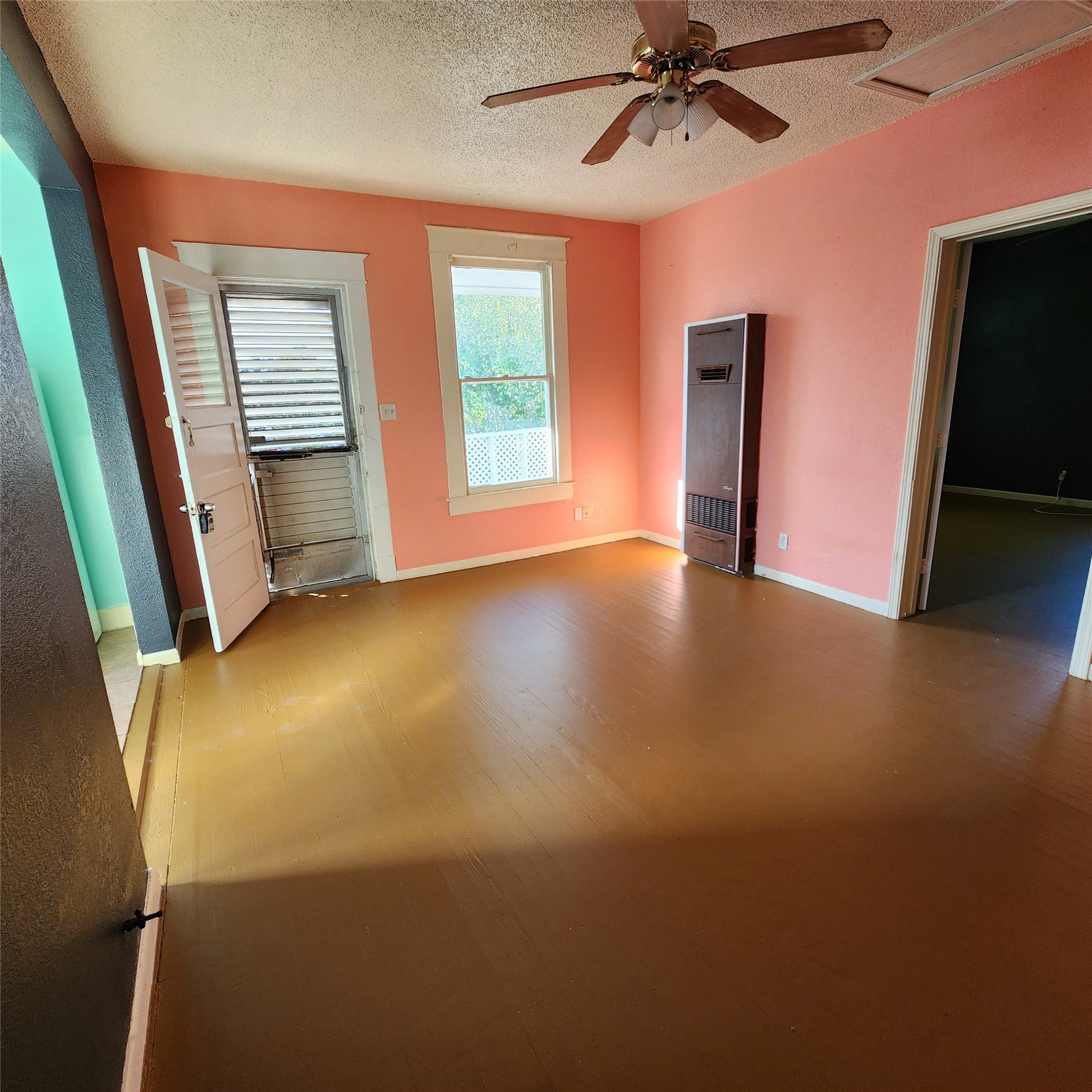 4401 Avenue Q 1/2, #2, Galveston, TX 77550 4401 Avenue Q 1/2, #2, Galveston, TX 77550