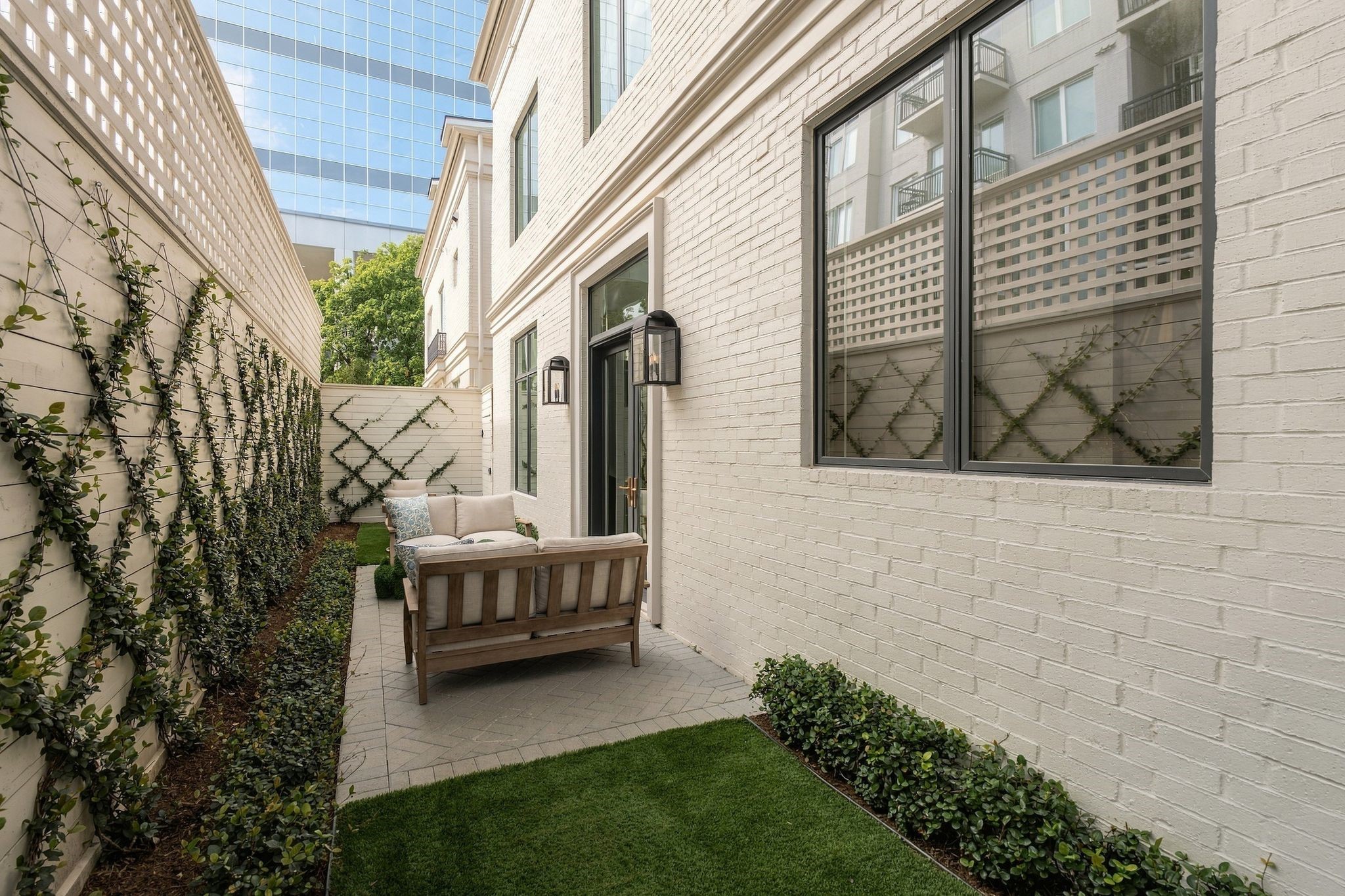 13 Wentworth Gate Path, Houston, TX 77027