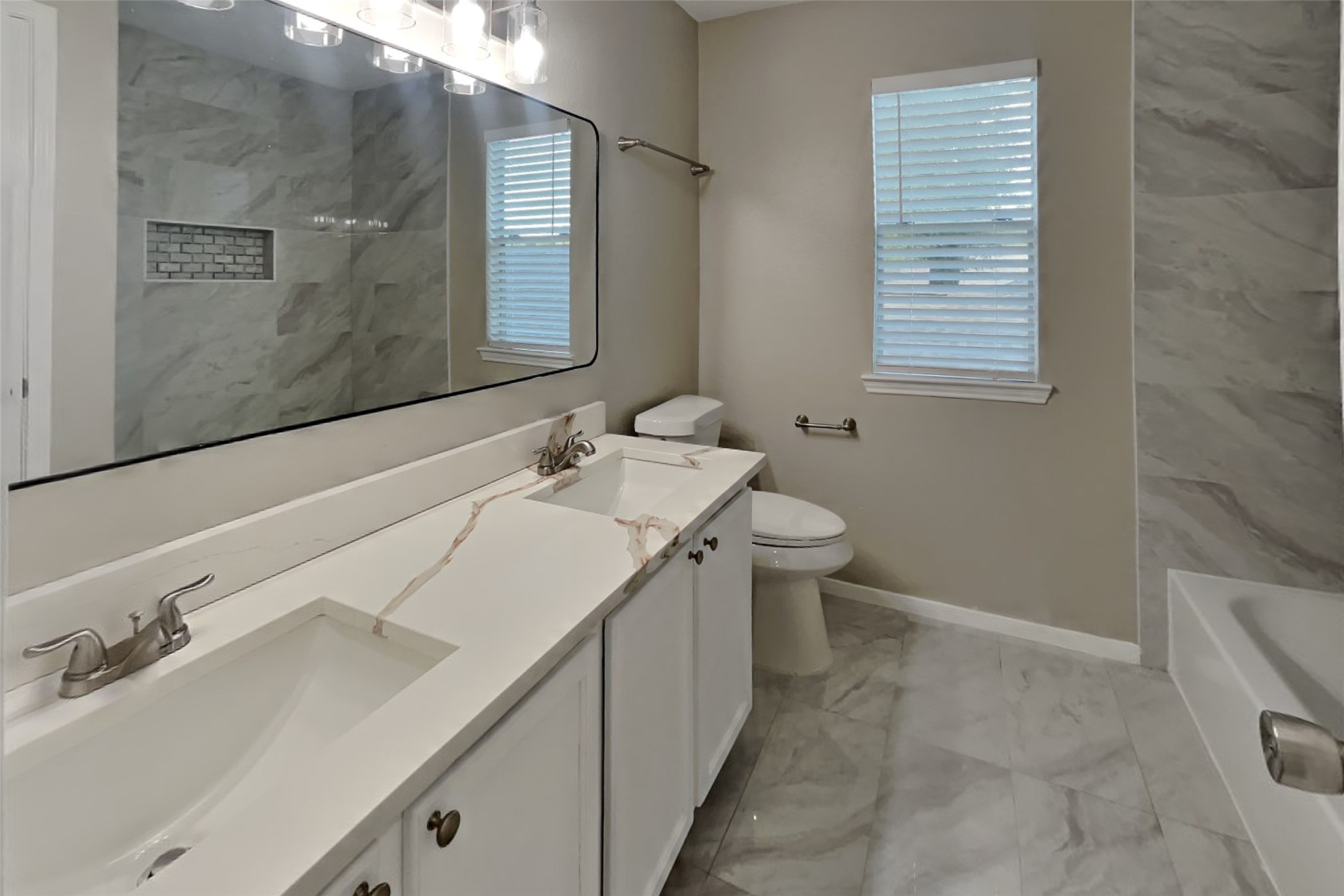 17534 S Summit Canyon Drive, Houston, TX 77095
