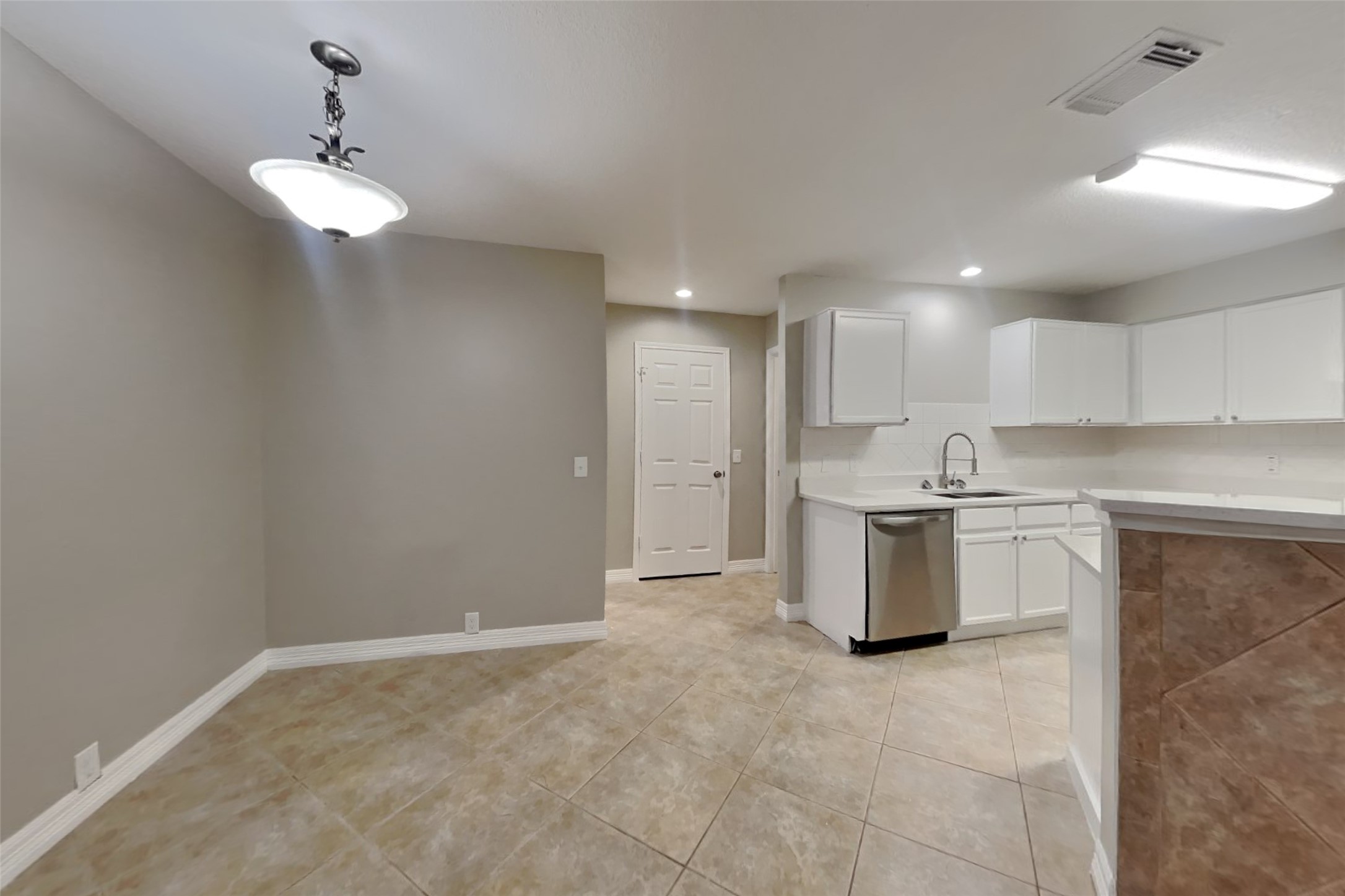 17534 S Summit Canyon Drive, Houston, TX 77095
