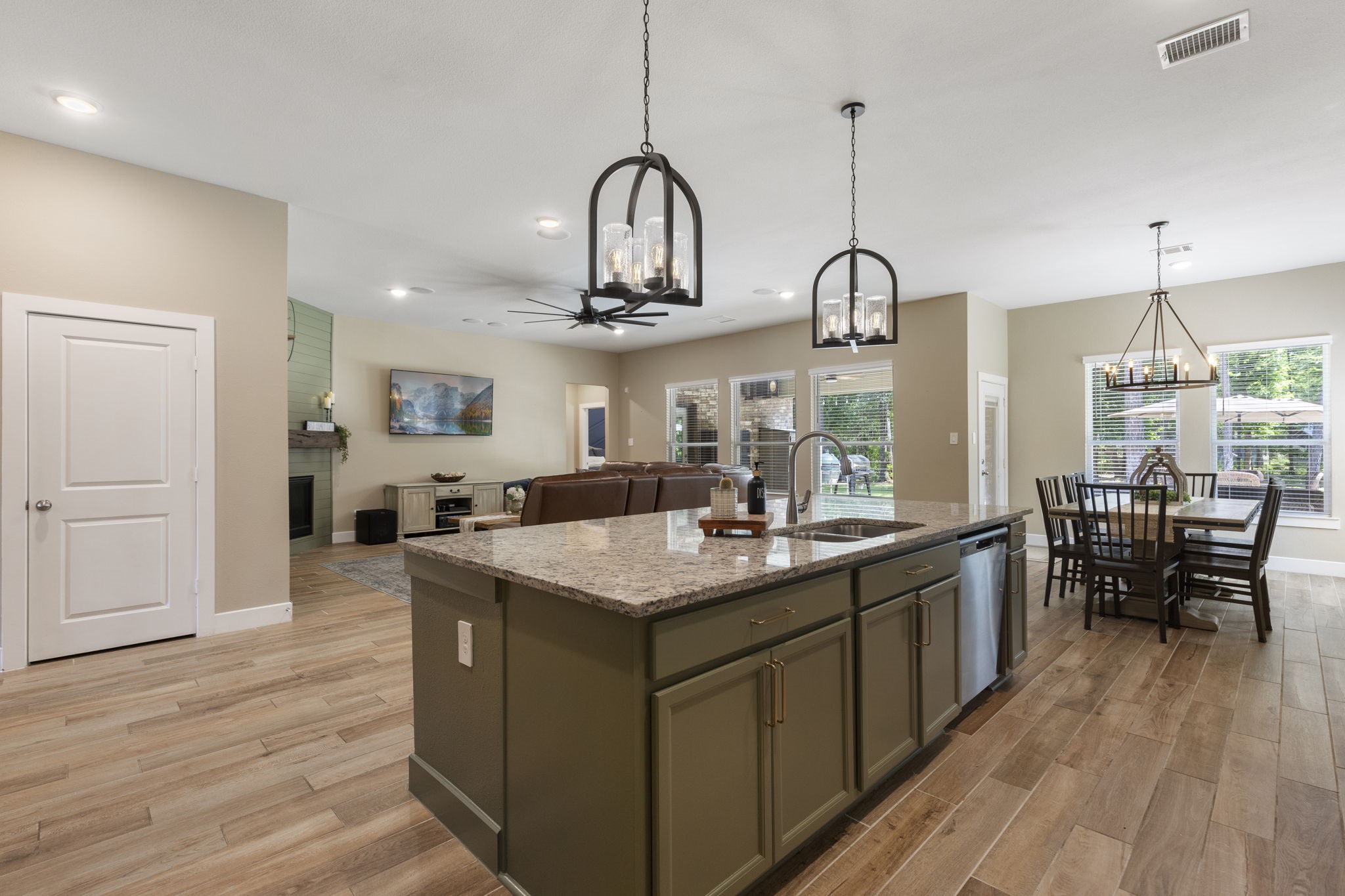 40708 Lost San Saba Lane, Montgomery, TX 77316