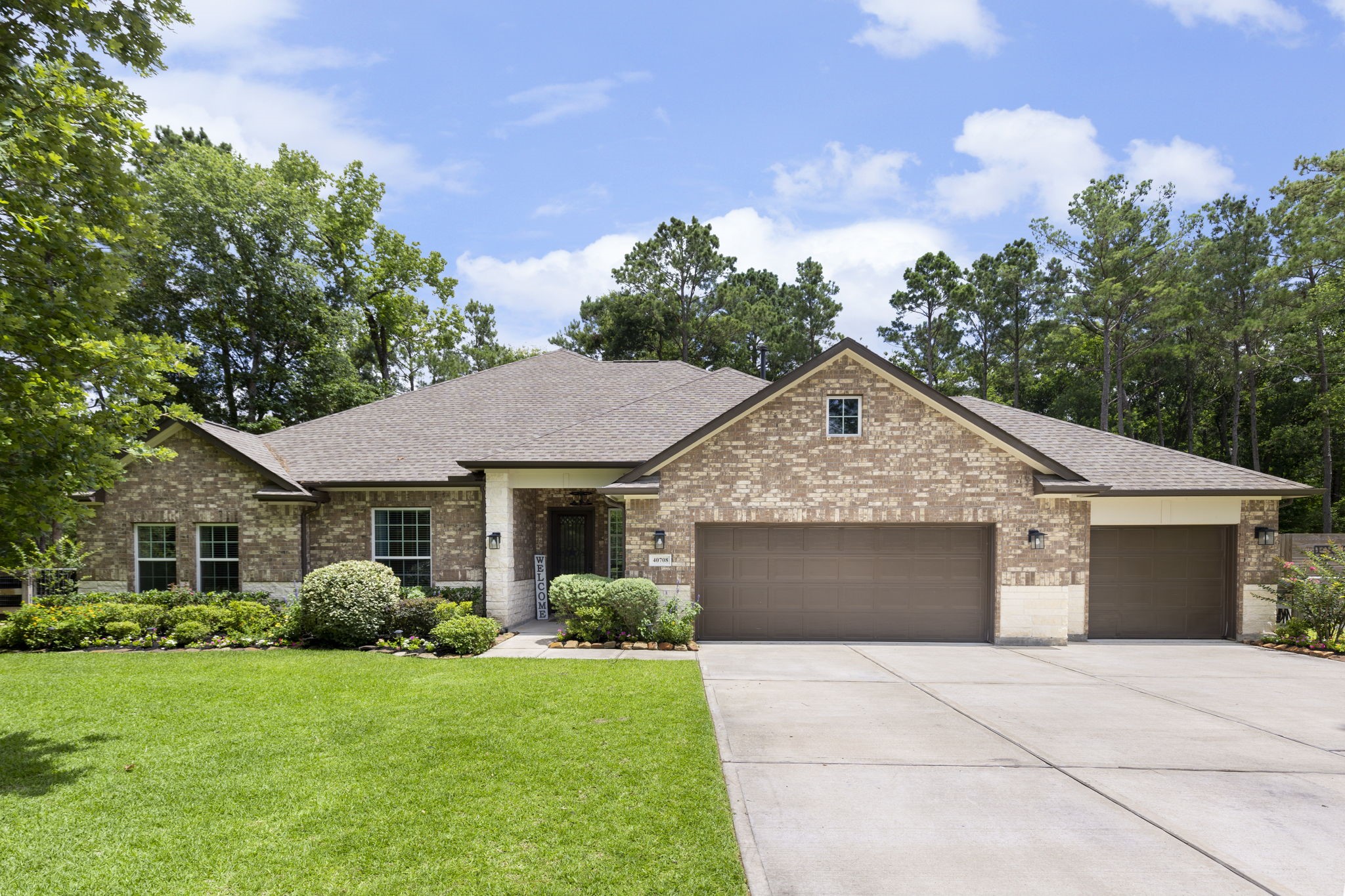 40708 Lost San Saba Lane, Montgomery, TX 77316