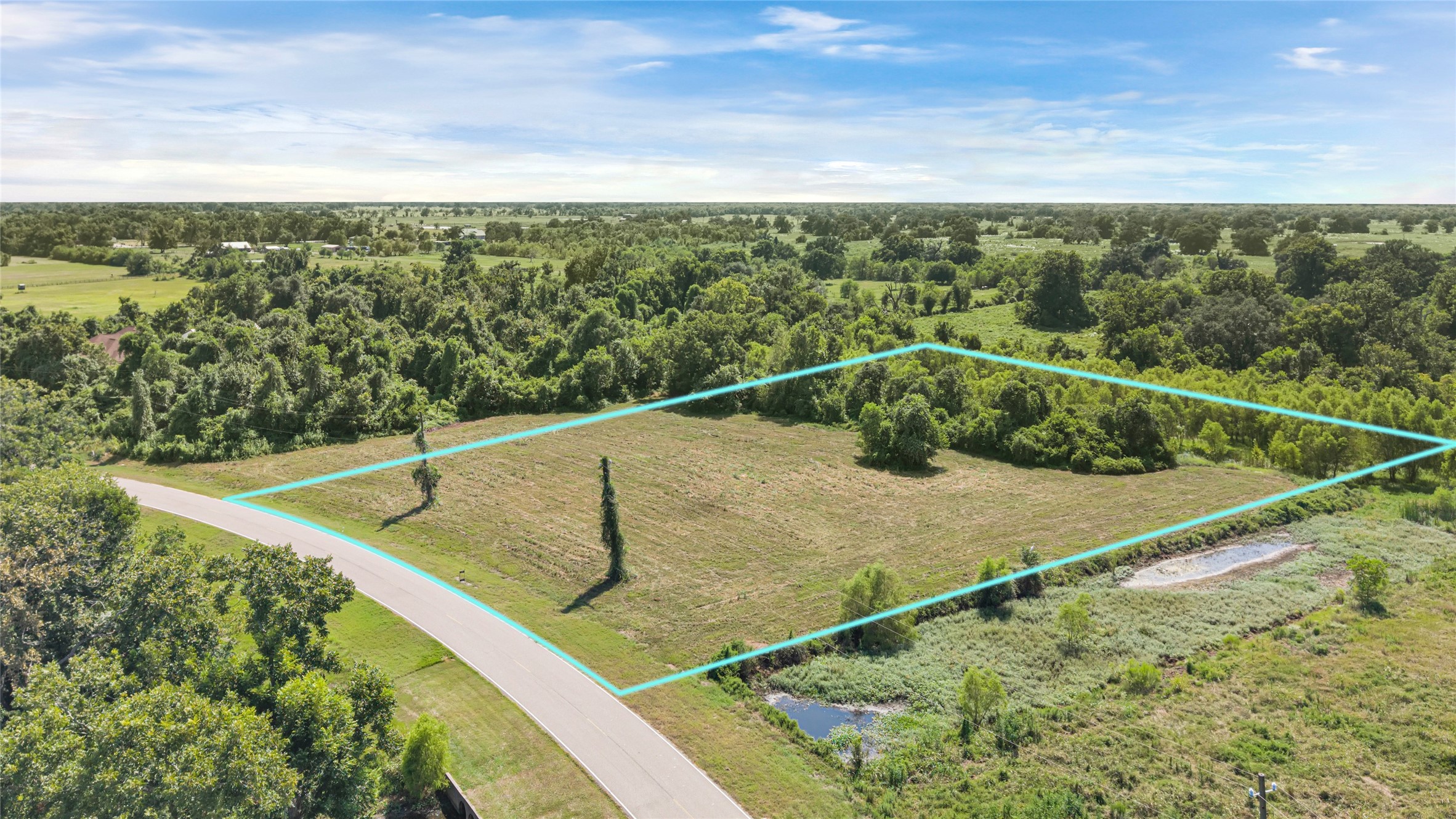 22810 Pittman Drive, Angleton, TX 77515 22810 Pittman Drive, Angleton, TX 77515