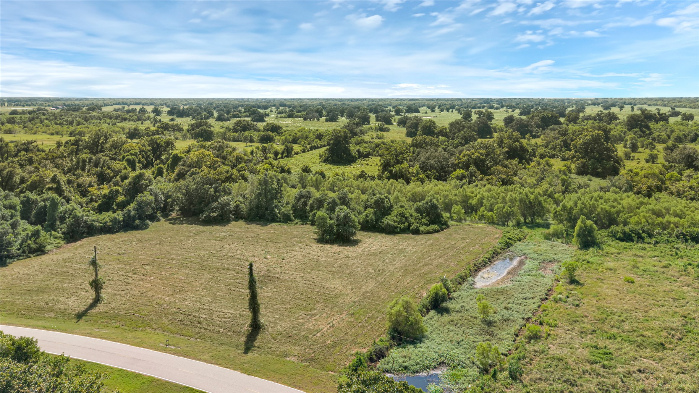 22810 Pittman Drive, Angleton, TX 77515