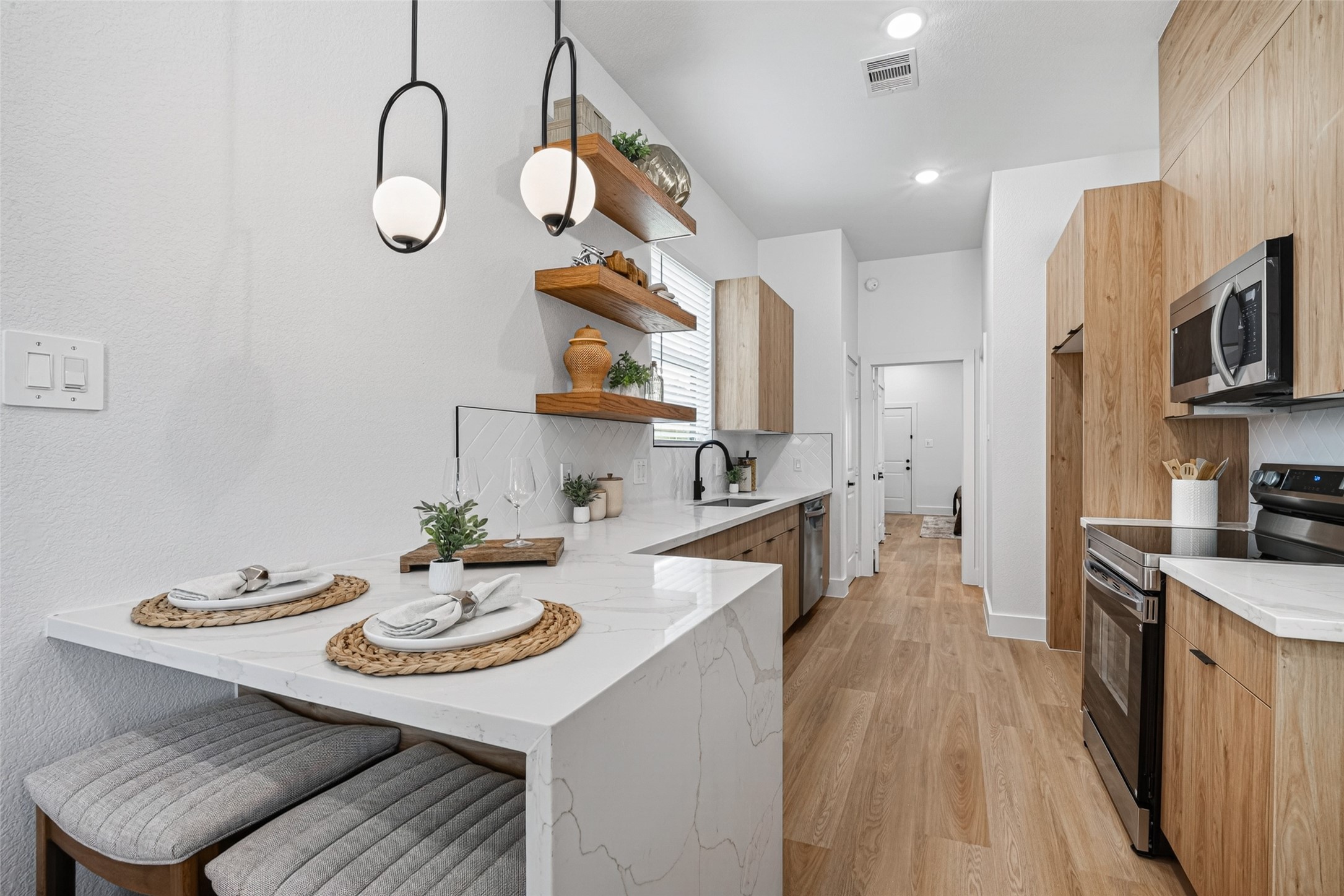 7836 Nashville St Unit B Street, Houston, TX 77028