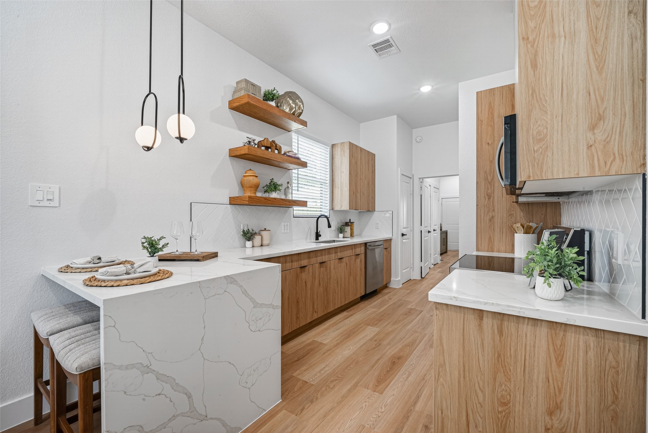 7836 Nashville St Unit B Street, Houston, TX 77028
