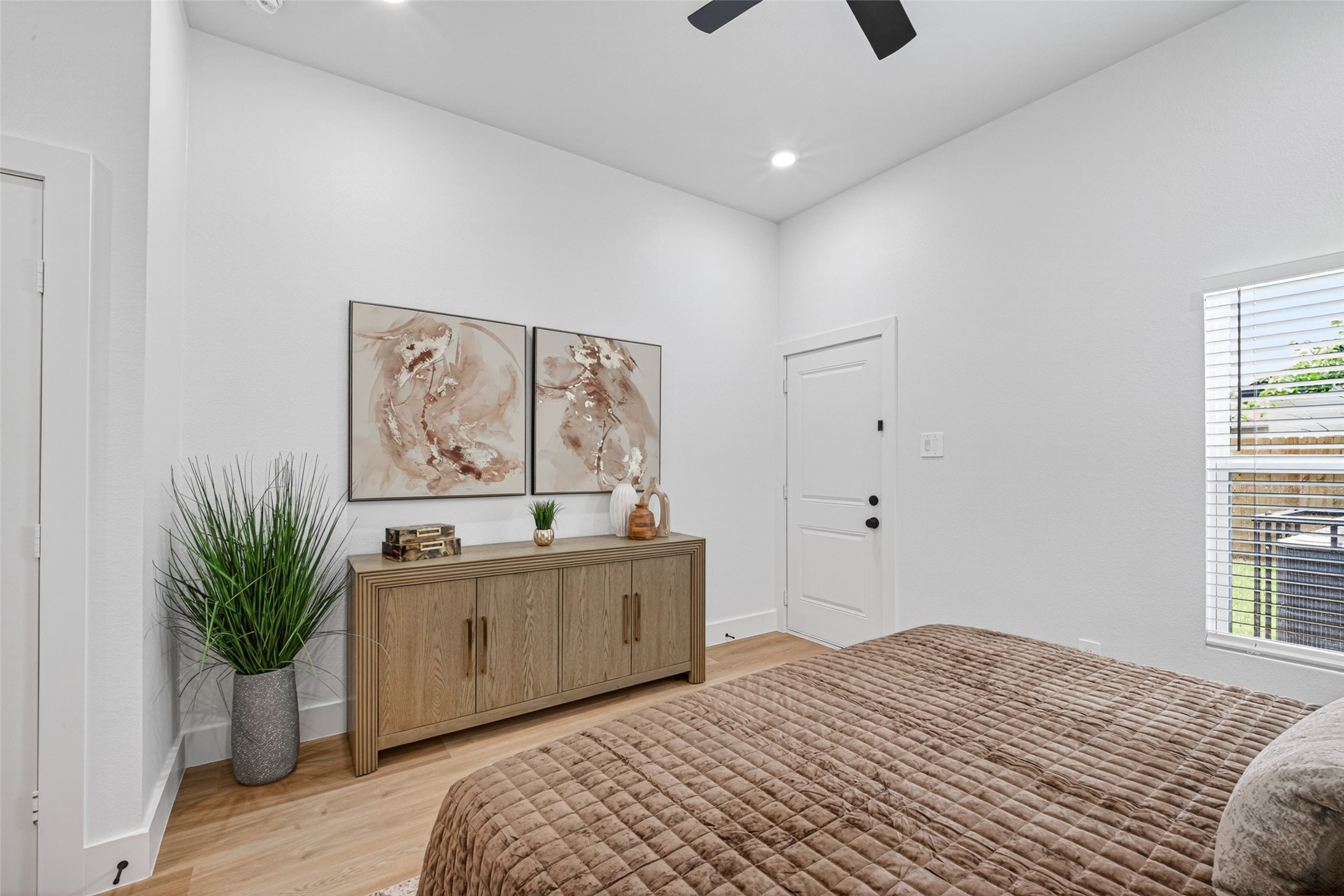 7836 Nashville St Unit B Street, Houston, TX 77028