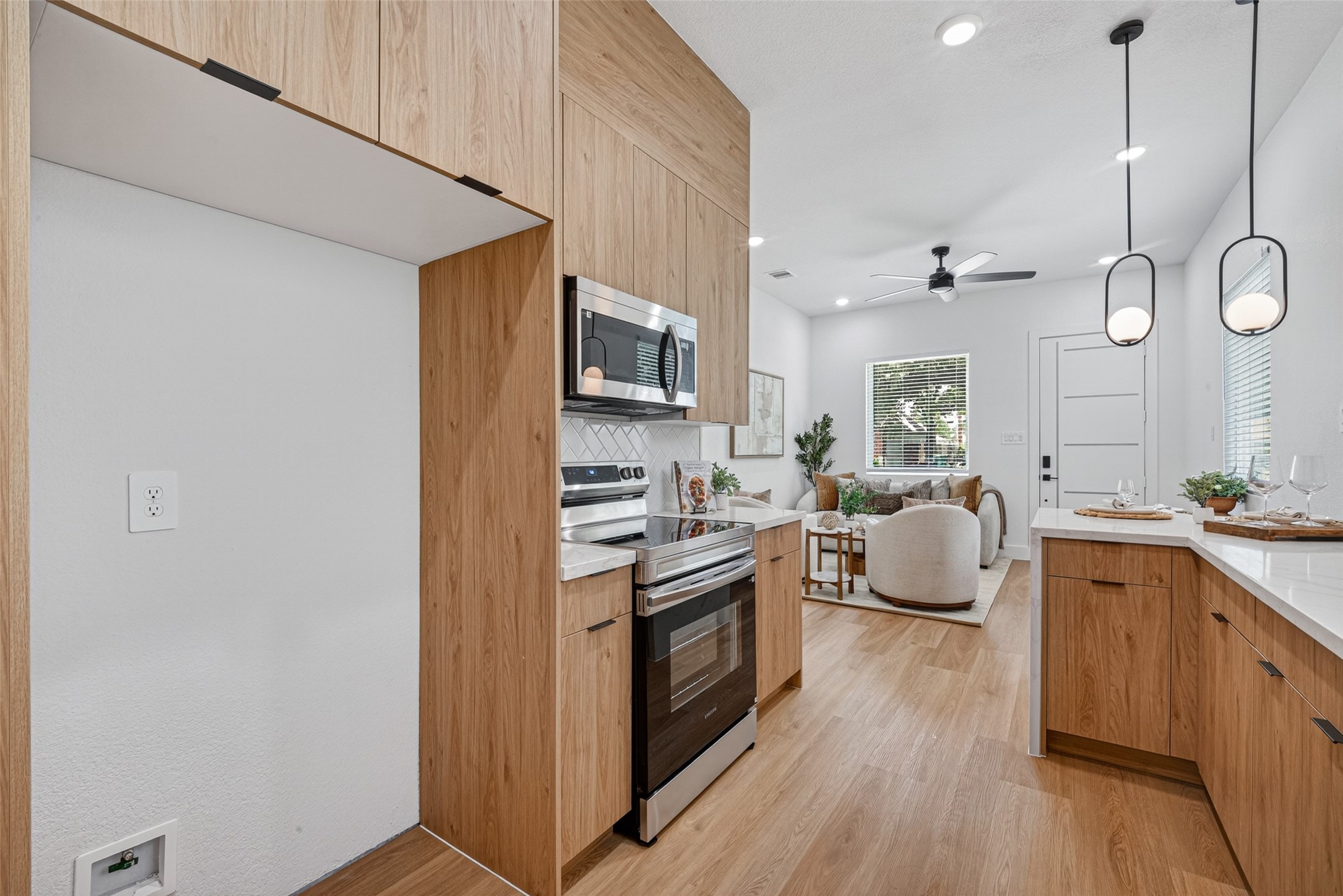 7836 Nashville St Unit B Street, Houston, TX 77028