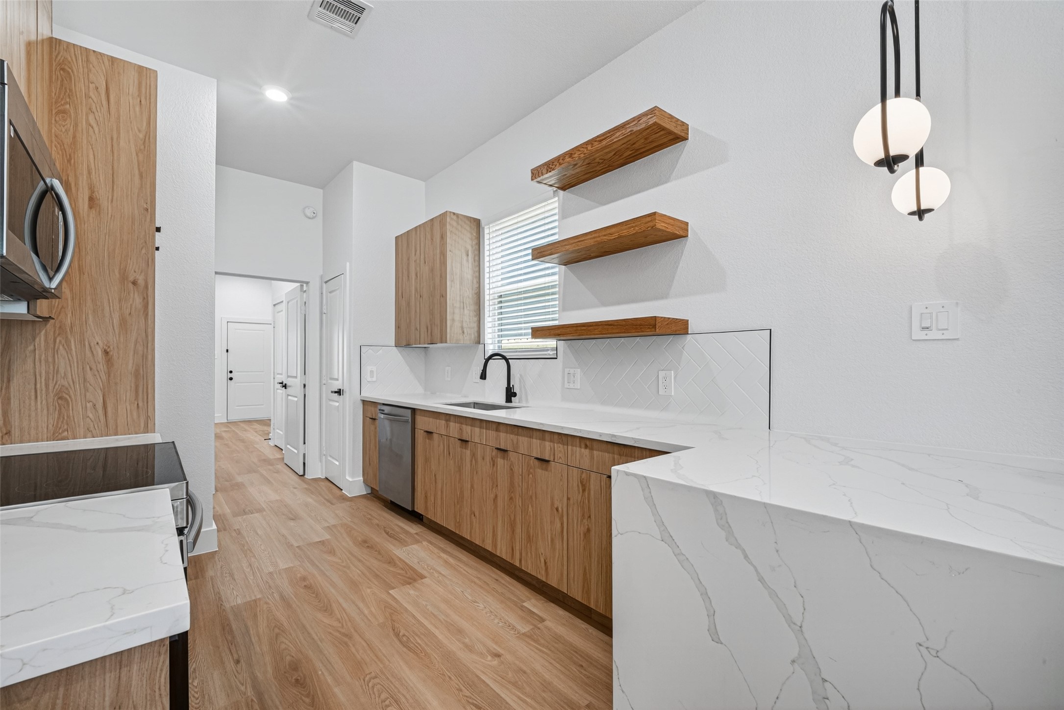 7836 Nashville St Unit B Street, Houston, TX 77028