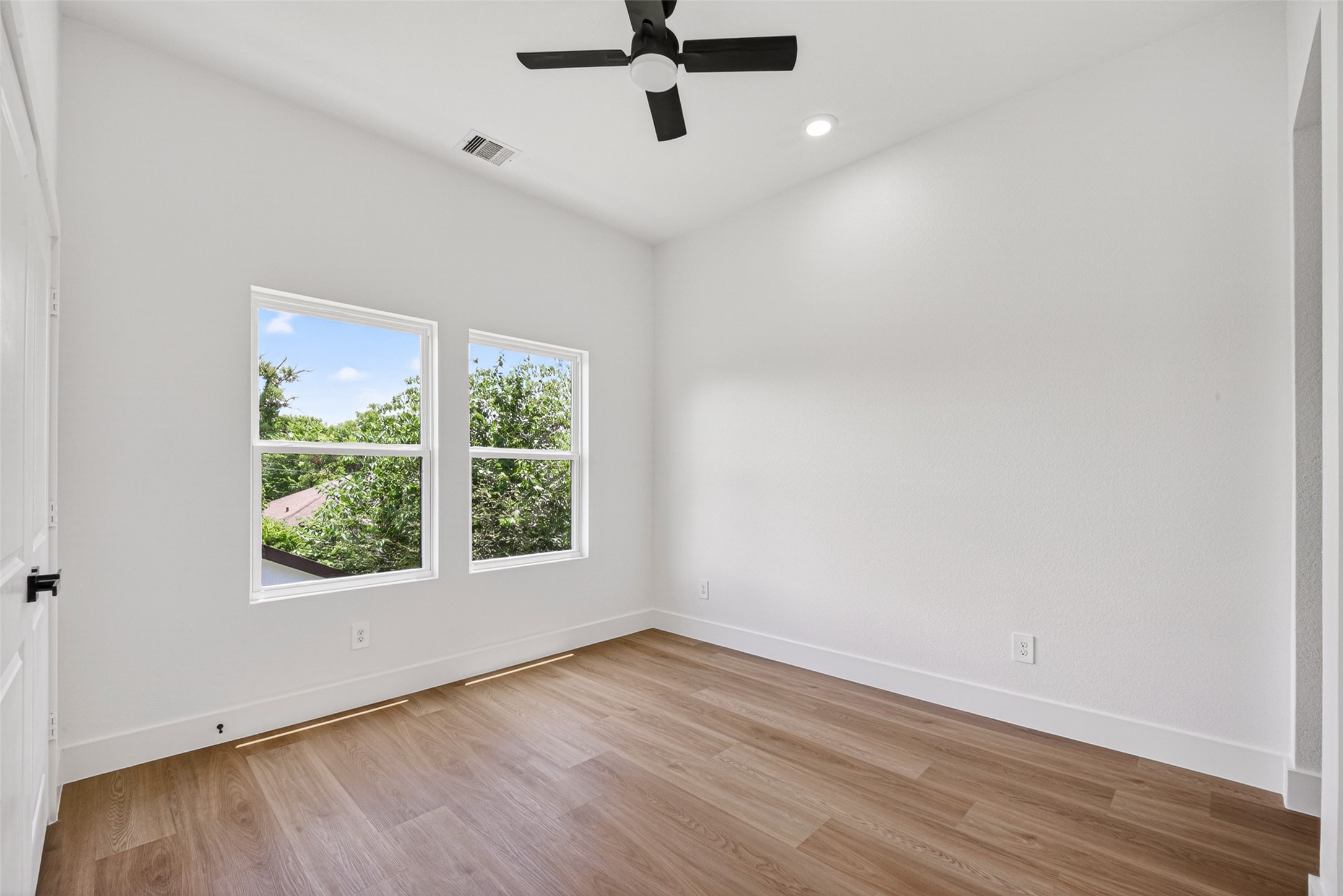 7836 Nashville St Unit B Street, Houston, TX 77028