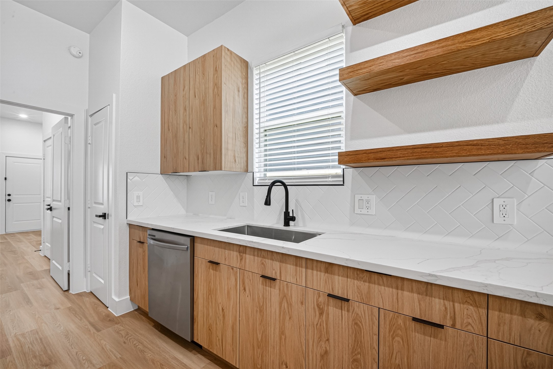 7836 Nashville St Unit B Street, Houston, TX 77028