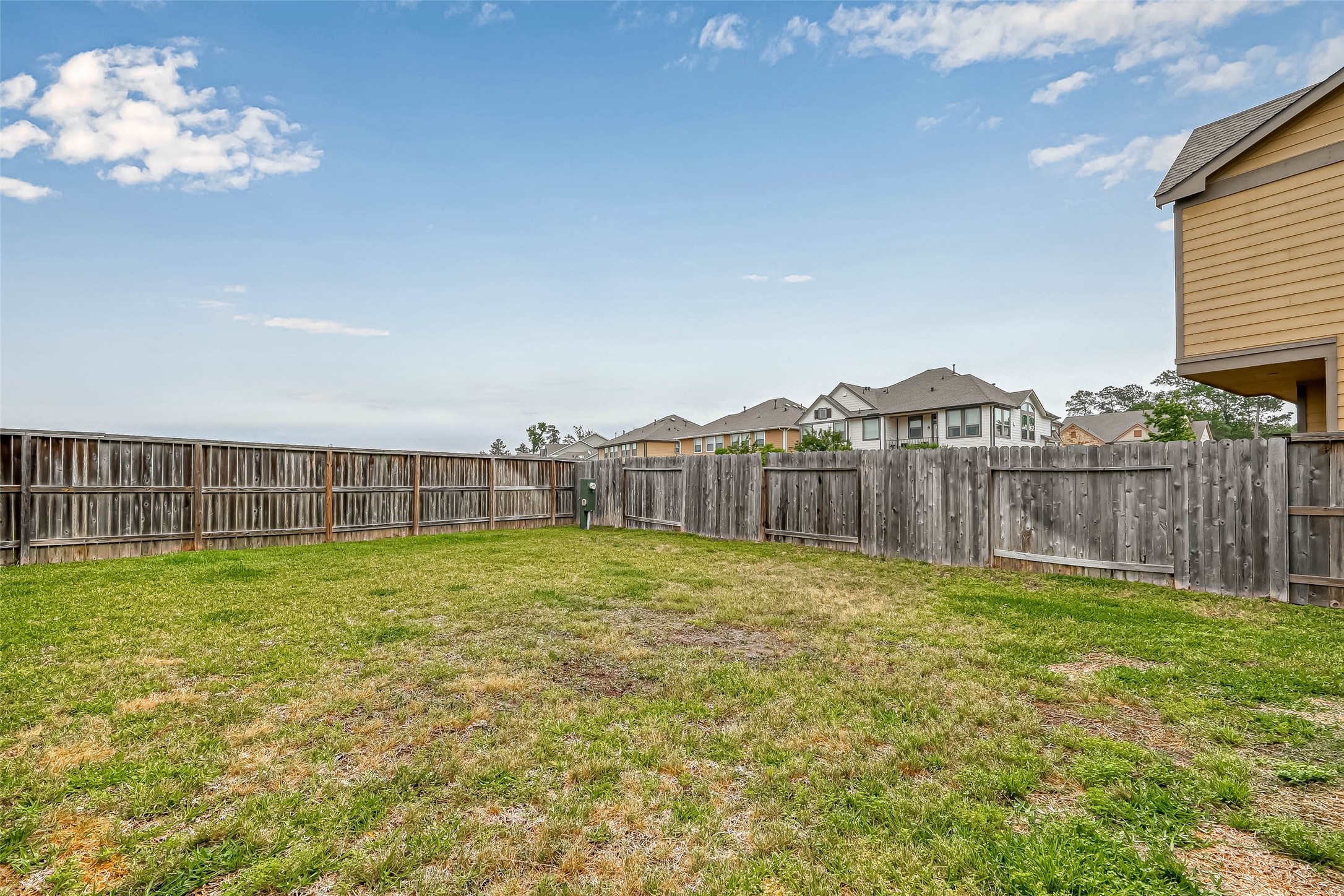 315 Biltmore Loop, Montgomery, TX 77316
