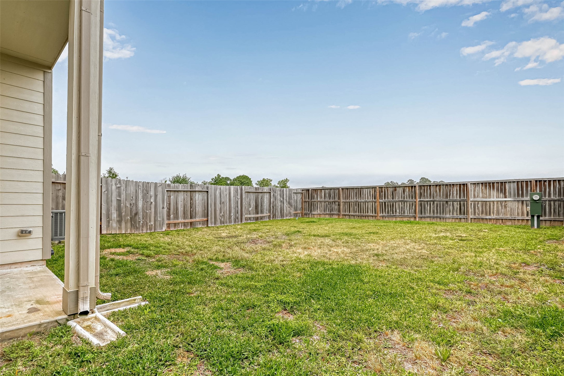 315 Biltmore Loop, Montgomery, TX 77316