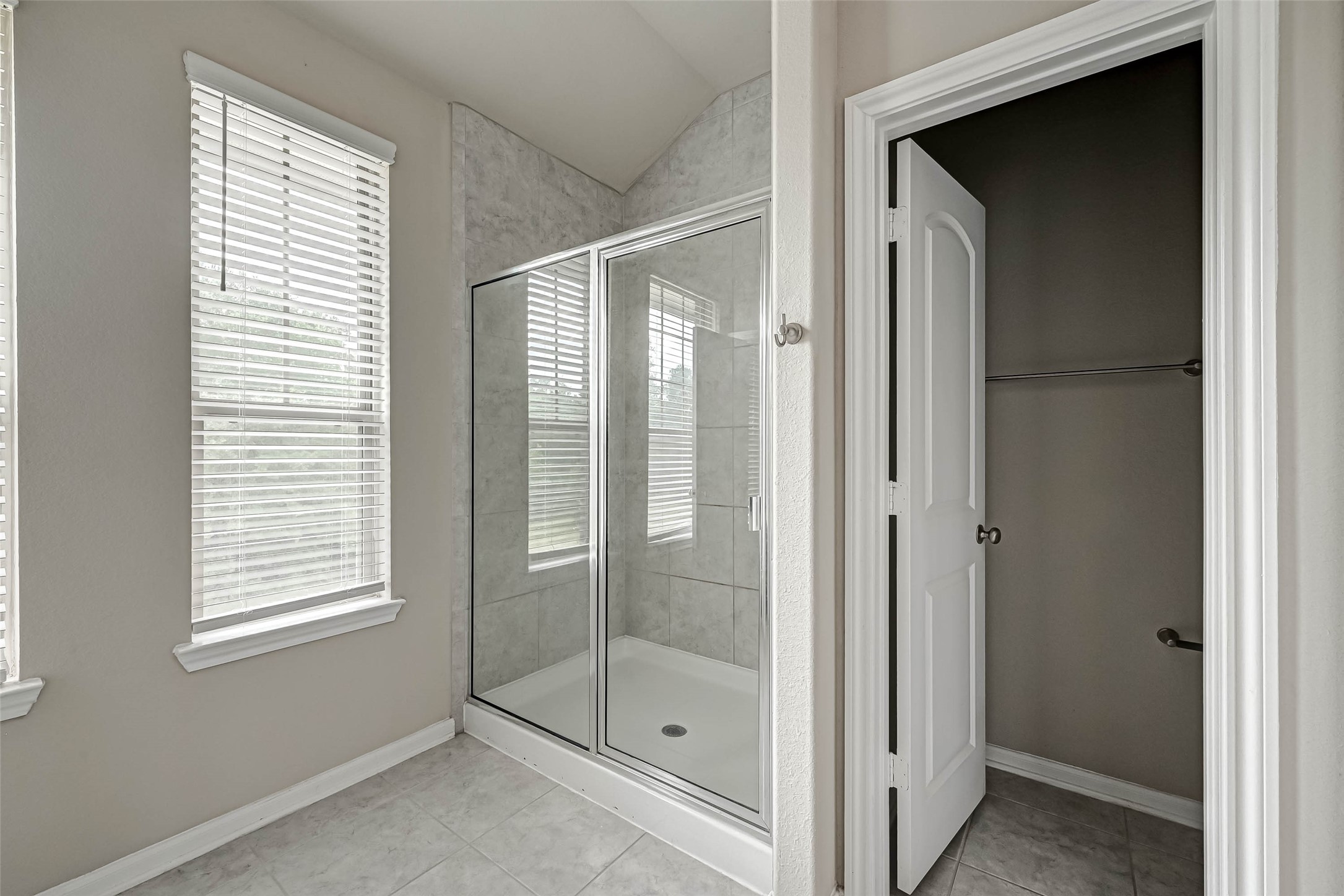 315 Biltmore Loop, Montgomery, TX 77316
